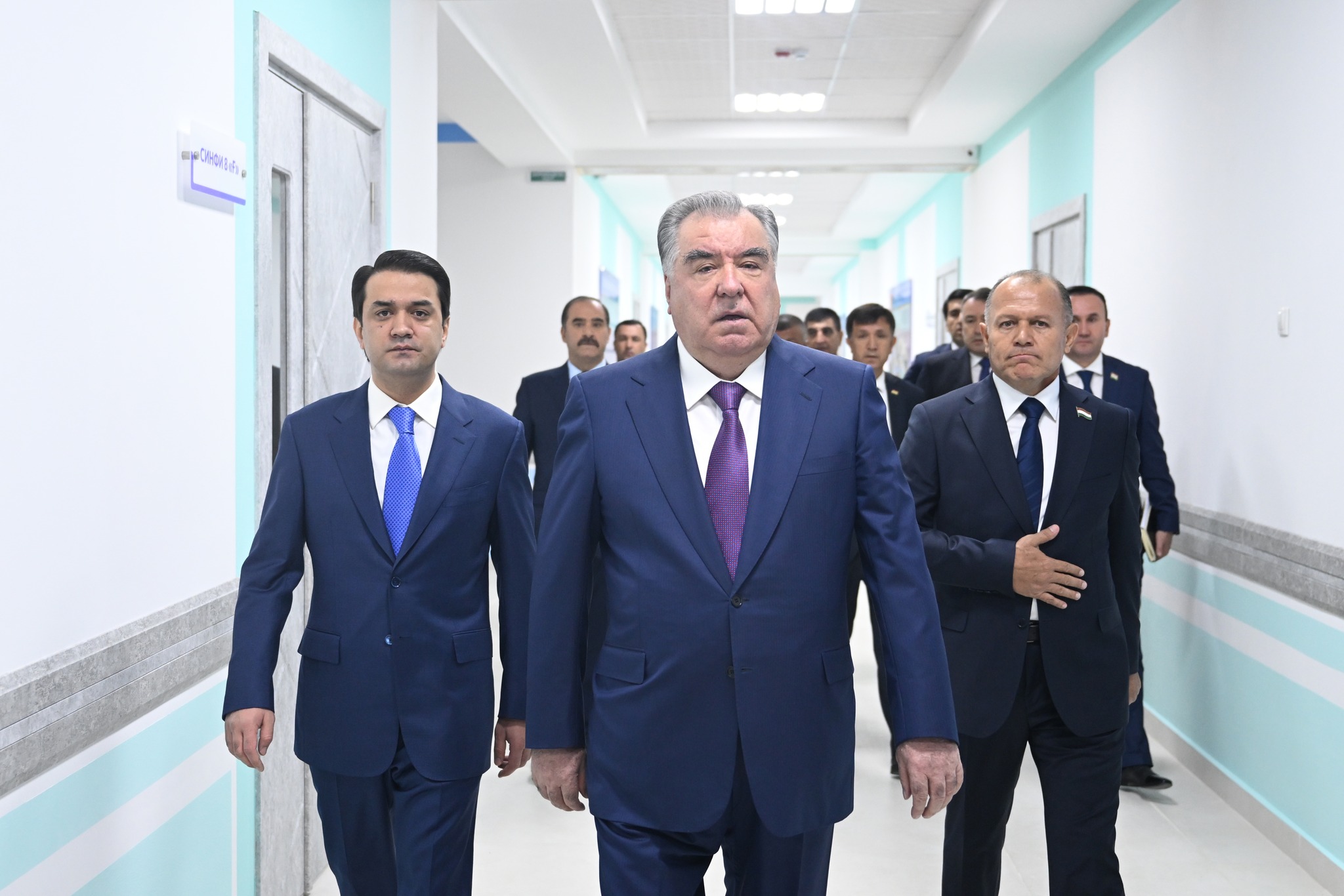 Ифтитоҳи Муассисаи таҳсилоти миёнаи умумии №19 дар ноҳияи Синои шаҳри Душанбе ва иштирок дар рӯзи Дониш img