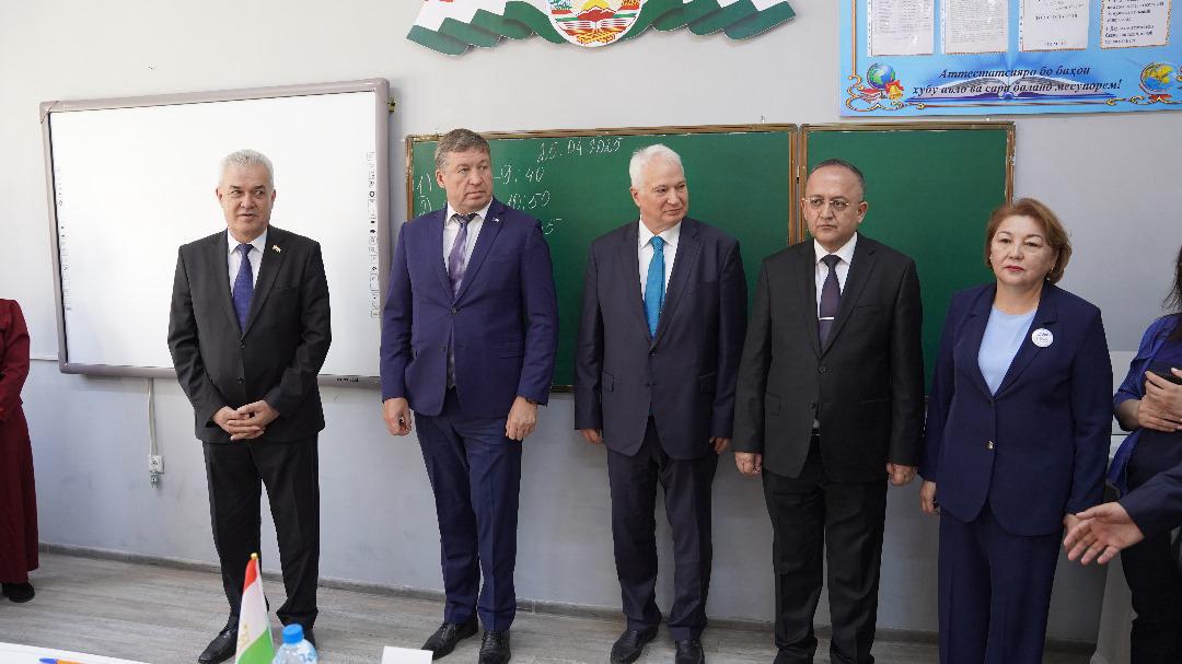 Мулоқоти Сафири Иттиҳоди Аврупо ва Вазири маориф ва илми Тоҷикистон бо хонандагони PISA 2025  img