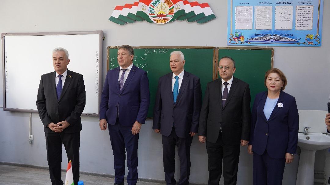 Мулоқоти Сафири Иттиҳоди Аврупо ва Вазири маориф ва илми Тоҷикистон бо хонандагони PISA 2025  img