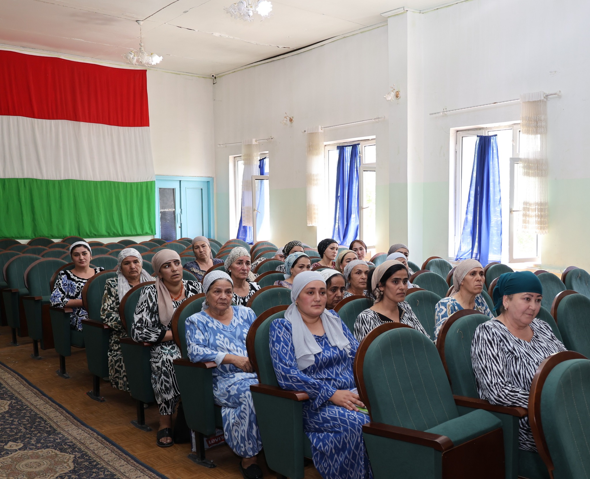 ﻿ВОХӮРИИ СУДМАНД БО ОМӮЗГОРОН ДАР ШАҲРИ ҲИСОР img