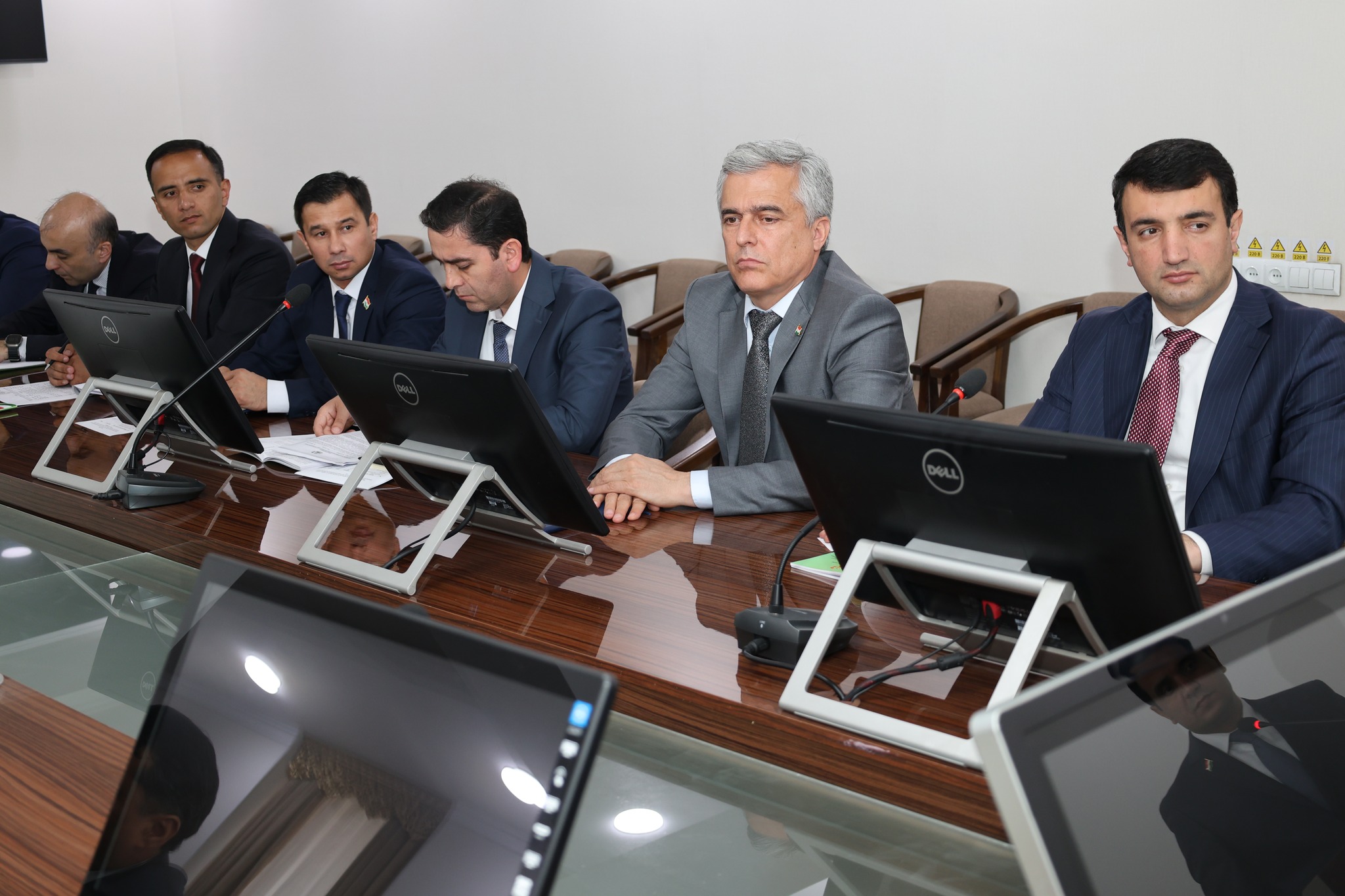 ﻿ҶАЛАСАИ КОРӢ ВОБАСТА БА БАРРАСИИ СТРАТЕГИЯҲО img