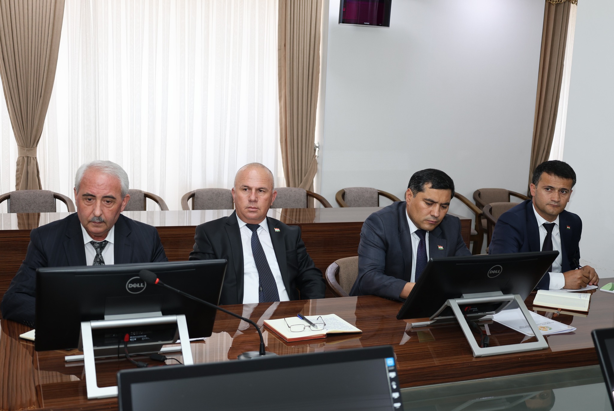 ﻿ҶАЛАСАИ КОРӢ ВОБАСТА БА БАРРАСИИ СТРАТЕГИЯҲО img