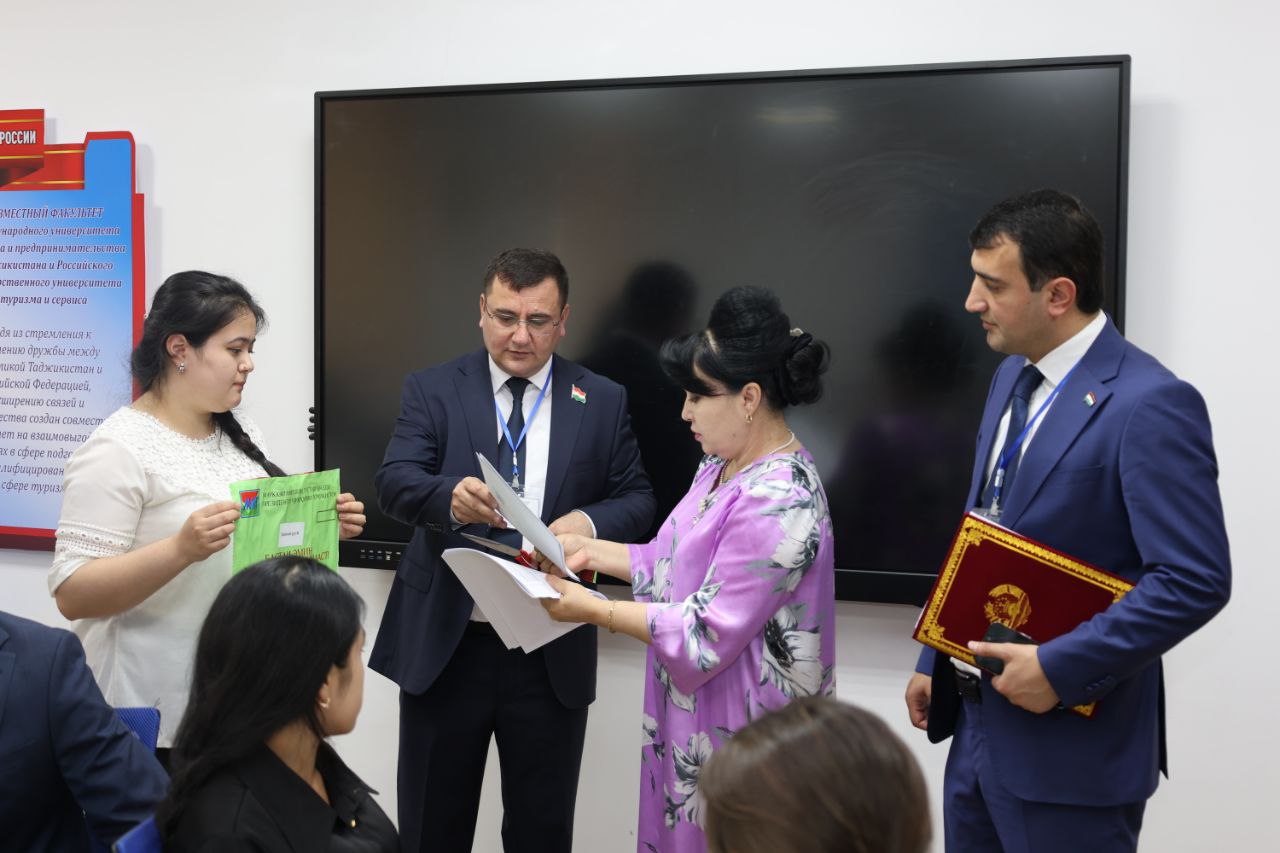 ОҒОЗИ ДАВРИ НИҲОИИ ОЛИМПИАДАИ ҶУМҲУРИЯВӢ МИЁНИ ДОНИШҶӮЁНИ МУАССИСАҲОИ ТАҲСИЛОТИ ОЛИИ КАСБӢ img