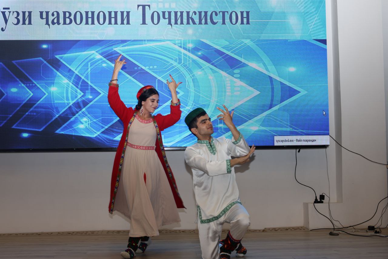 ﻿ЧОРАБИНИИ ФАРҲАНГИИ "ШОМИ ҶАВОНОН" ДАР ДОИРАИ ОЛИМПИАДАИ ҶУМҲУРИЯВӢ img