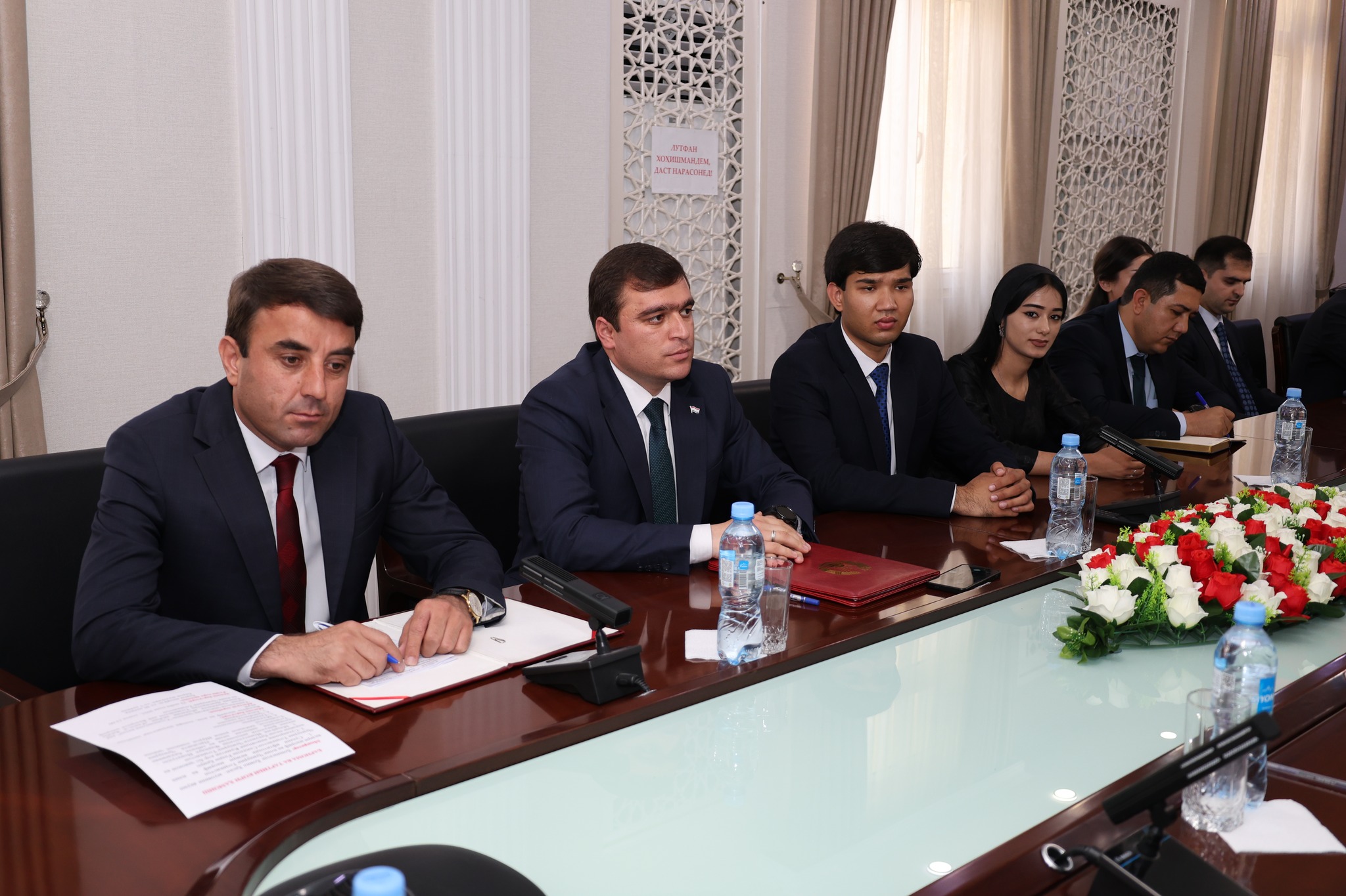 ﻿ҲАМОИШИ ИЛМӢ-НАЗАРИЯВӢ БАХШИДА БА РӮЗИ ҶАВОНОНИ ТОҶИКИСТОН img
