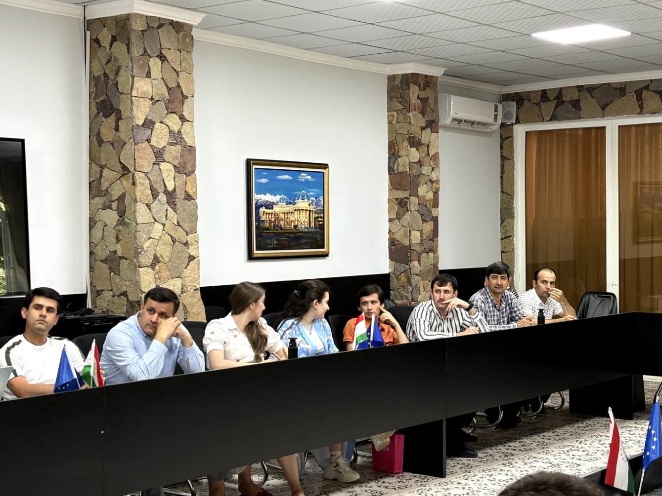 Пешгӯии Оянда: Малакаҳо, Секторҳо ва Ҳалҳои Стратегӣ img