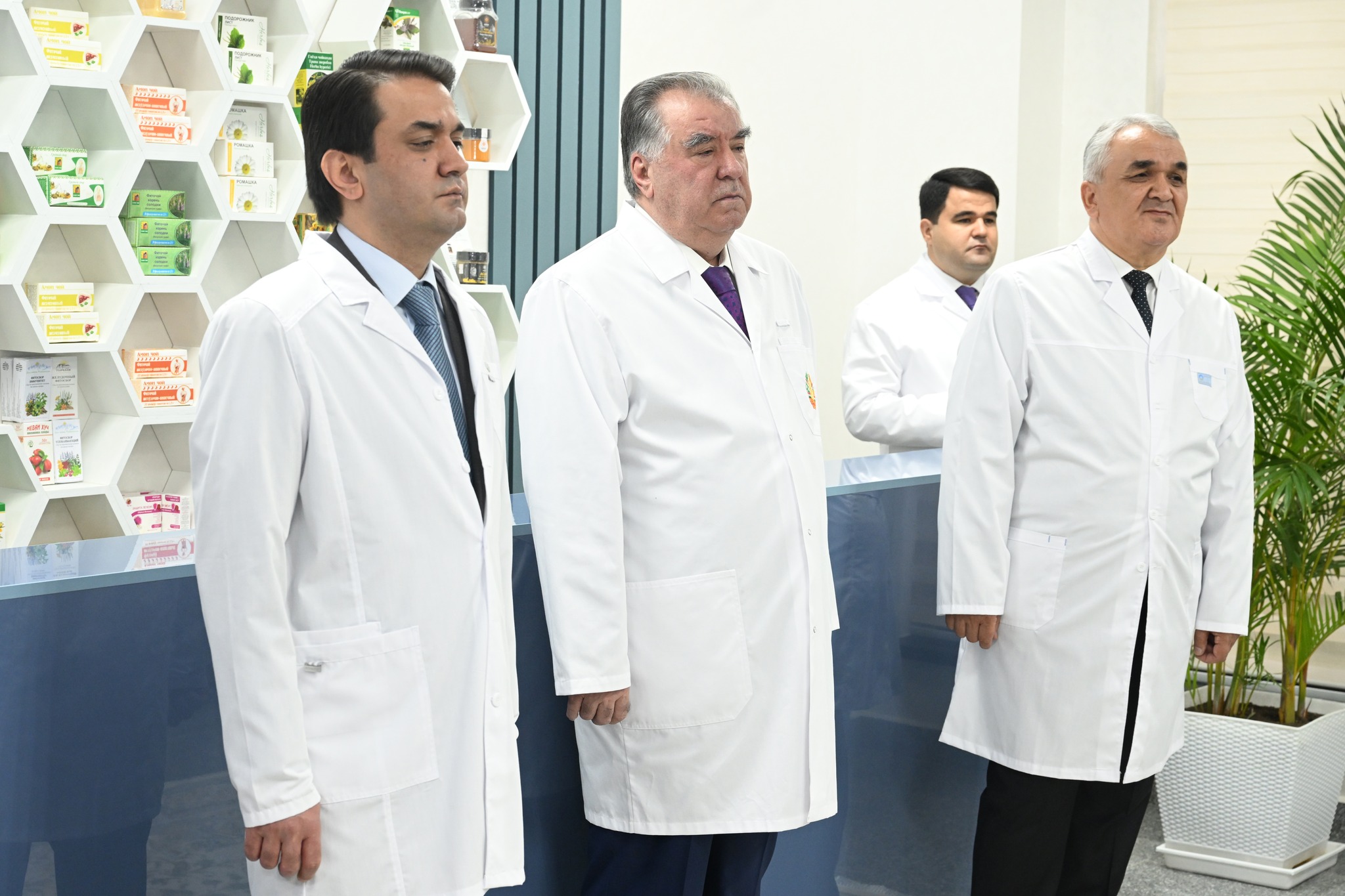 Ифтитоҳи Маркази ташхису табобат ва таълими Донишгоҳи миллии Тоҷикистон дар шаҳри Душанбе img