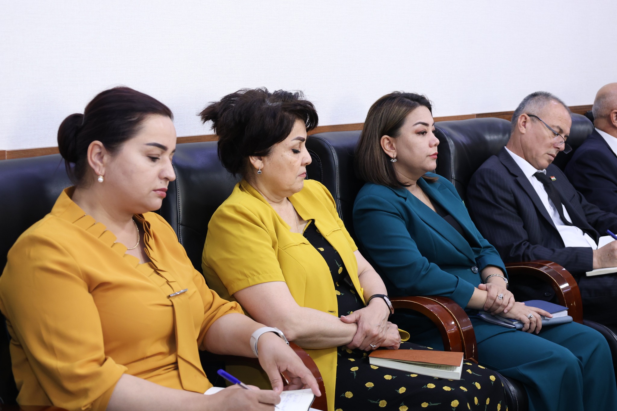 БАРРАСИИ МАСЪАЛАҲОИ МУҲИММИ СОҲА ДАР ҶАЛАСАИ НАЗОРАТӢ img