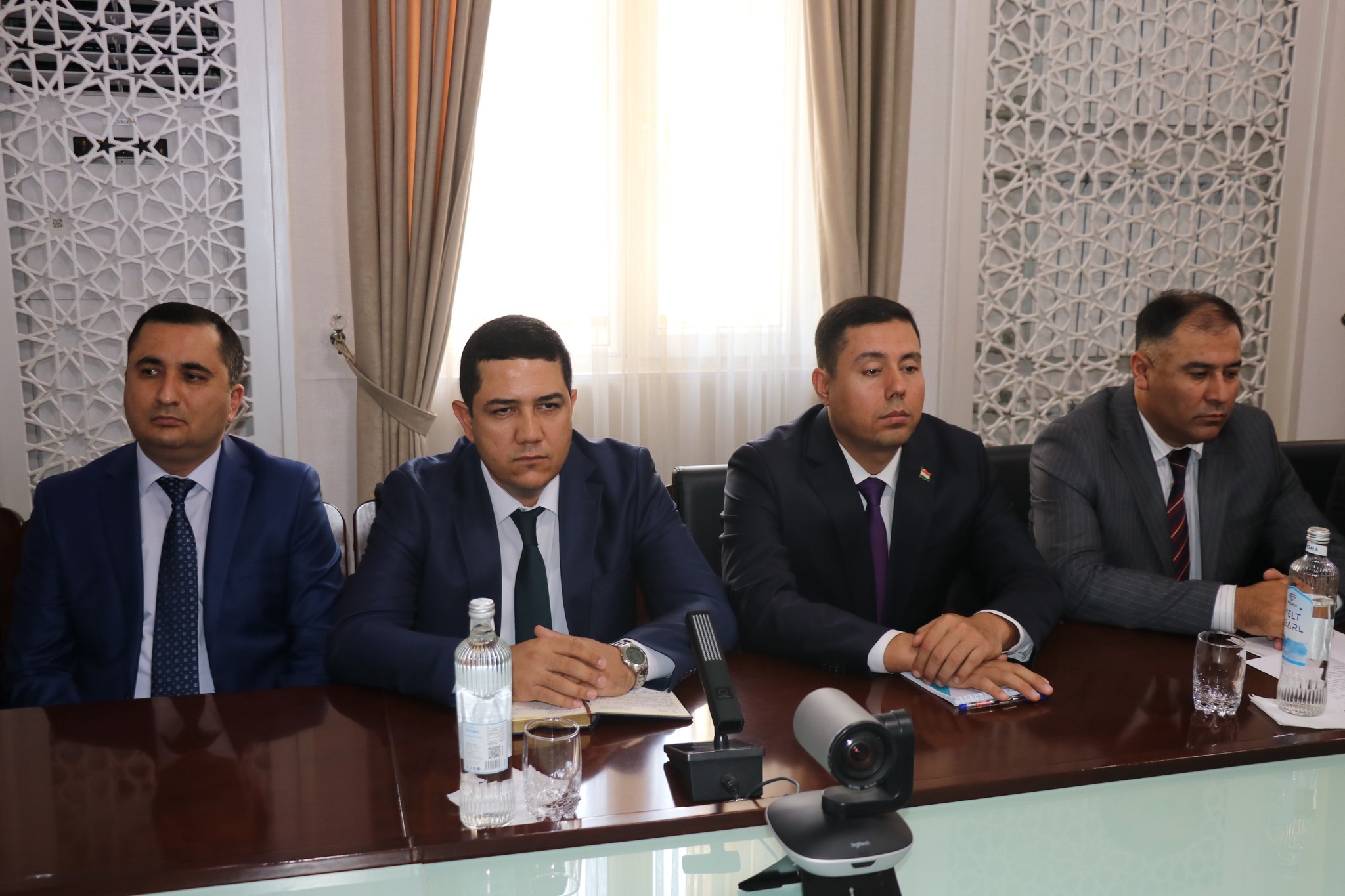 АЗ ВАҲДАТ ТО ШУКУФОӢ  КОНФЕРЕНСИЯИ ИЛМӢ -НАЗАРИЯВӢ БАХШИДА БА РӮЗИ ВАҲДАТИ МИЛЛӢ ДАР ВАЗОРАТ img