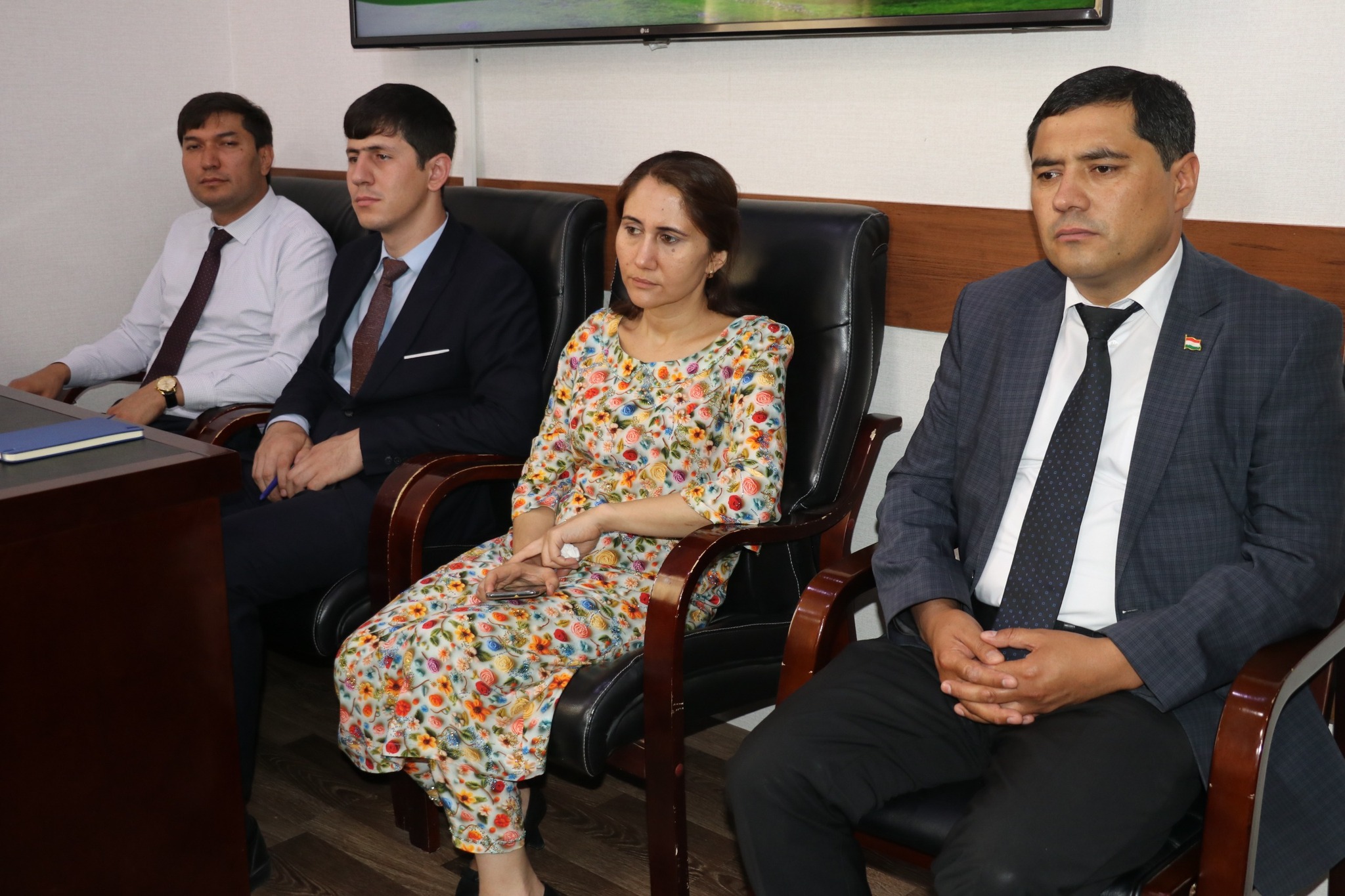 АЗ ВАҲДАТ ТО ШУКУФОӢ  КОНФЕРЕНСИЯИ ИЛМӢ -НАЗАРИЯВӢ БАХШИДА БА РӮЗИ ВАҲДАТИ МИЛЛӢ ДАР ВАЗОРАТ img