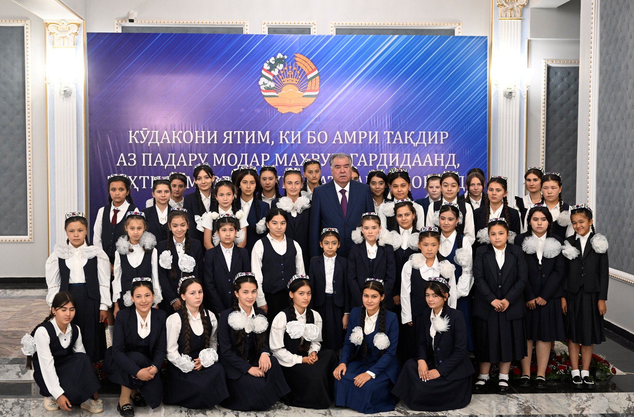 ﻿Ифтитоҳи бинои нави тарабхонаи “Кайҳон” дар шаҳри Бӯстон img