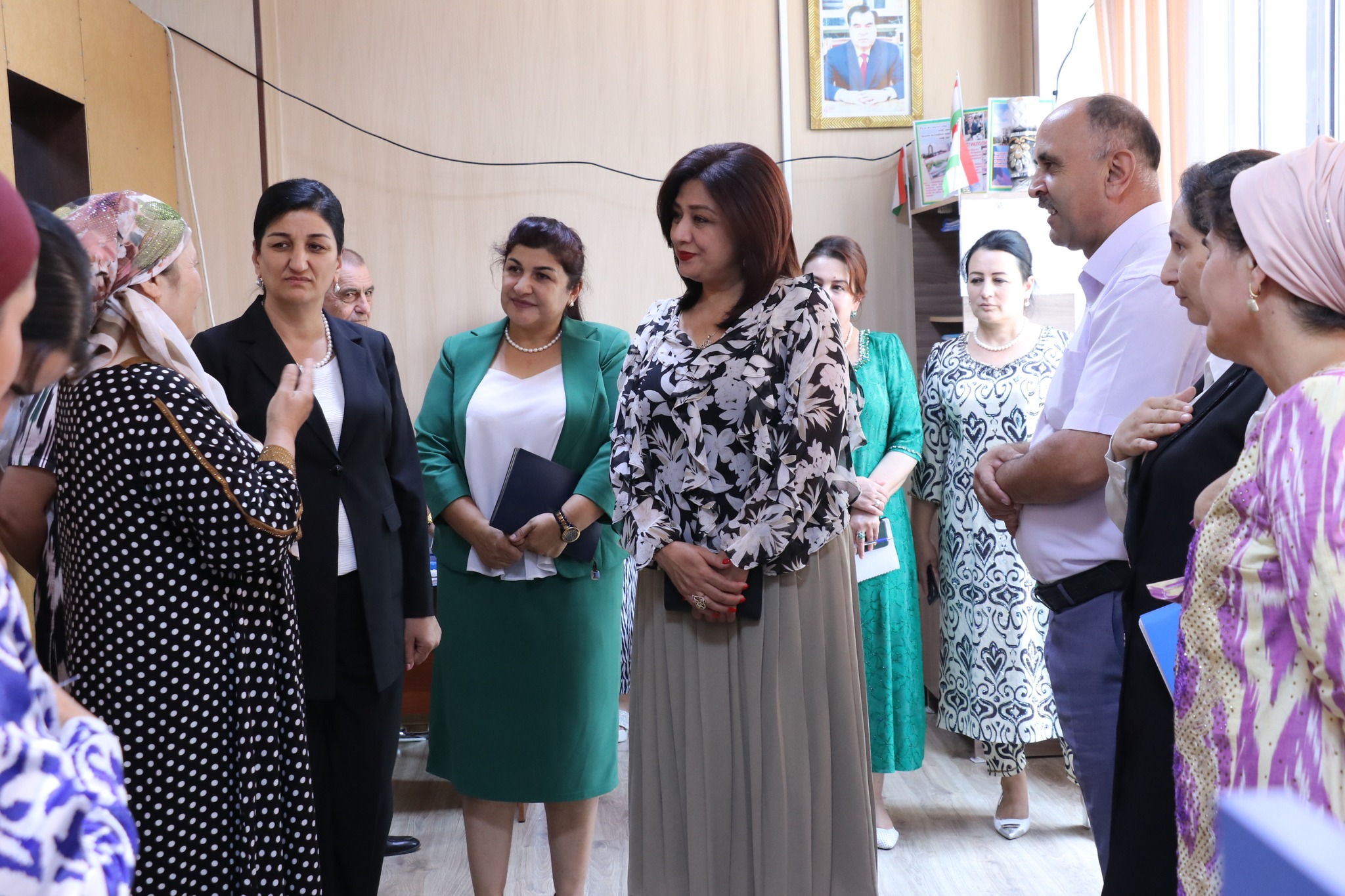 БОЗДИДИ МУОВИНИ САРВАЗИРИ КИШВАР АЗ ҶАРАЁНИ БАРГУЗОРИИ ДАВРИ СЕЮМИ ОЗМУНИ ҶУМҲУРИЯВИИ «ФУРӮҒИ СУБҲИ ДОНОӢ КИТОБ АСТ» img