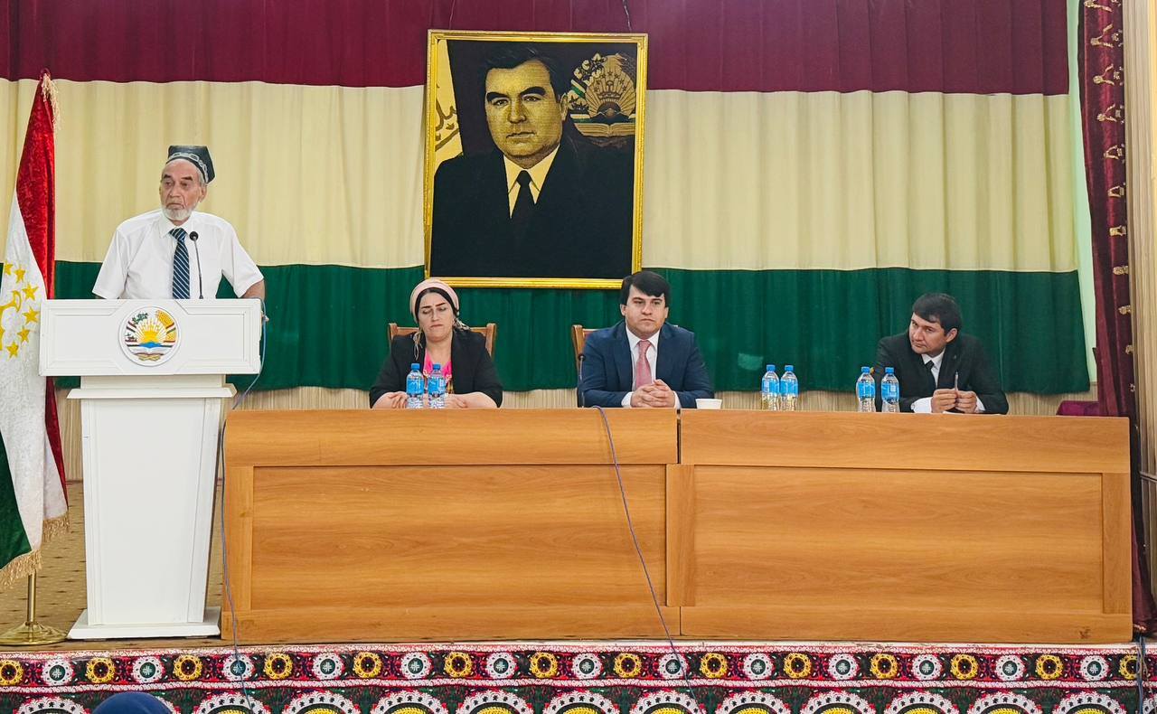 ﻿НАТИҶАҲОИ ФАЪОЛИЯТ, МУШКИЛОТ ВА РОҲҲОИ ҲАЛ: МАШВАРАТИ АВГУСТИИ КОРМАНДОНИ СОҲАИ МАОРИФ ДАР ТОҶИКОБОД img