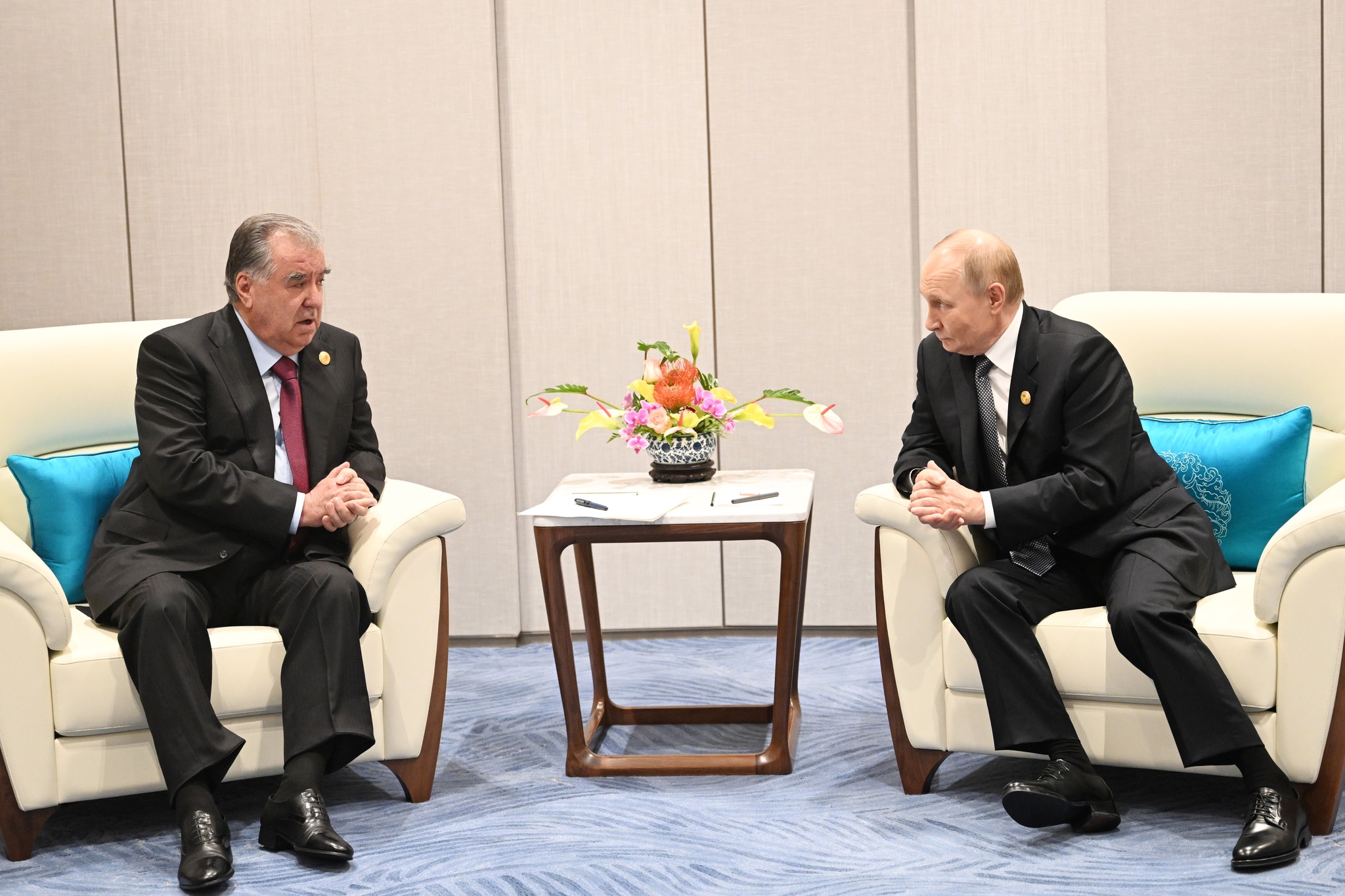 Мулоқот бо Президенти Федератсияи Русия Владимир Путин img