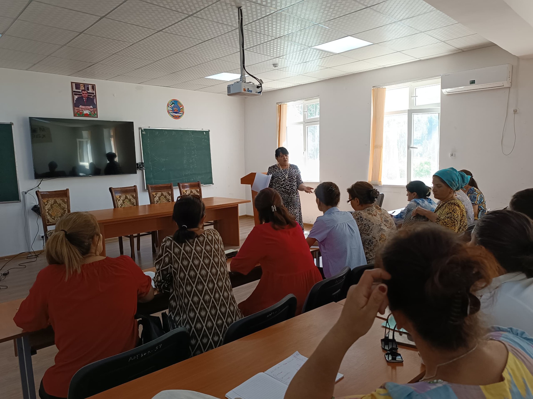 ТАШКИЛИ СЕМИНАРҲО ҶИҲАТИ ТАТБИҚИ НИЗОМИ БАҲОГУЗОРИИ 10-ХОЛА ДАР ШАҲРУ НОҲИЯҲОИ ВИЛОЯТИ МУХТОРИ КӮҲИСТОНИ БАДАХШОН img