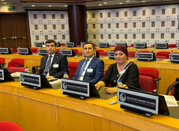 ﻿«Омӯзгорон ояндаро месозанд» img