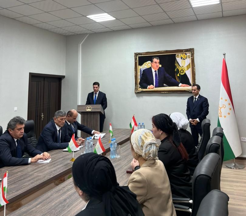 ﻿ТАҶЛИЛИ РӮЗИ КОНСТИТУТСИЯ ДАР МАРКАЗИ ТАҲИЯ, НАШР ВА МУОМИЛОТИ КИТОБҲОИ ДАРСӢ, ИЛМИЮ МЕТОДӢ img