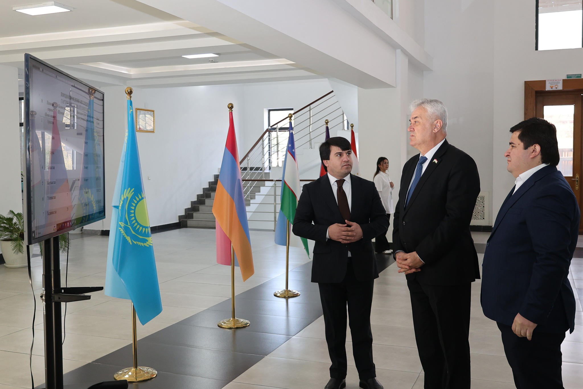 ﻿БОЗДИДИ ВАЗИРИ МАОРИФ ВА ИЛМ АЗ ҶАРАЁНИ БАРГУЗОРИИ ОЛИМПИАДАИ БАЙНАЛМИЛАЛИИ “KHIMIO-2025” img