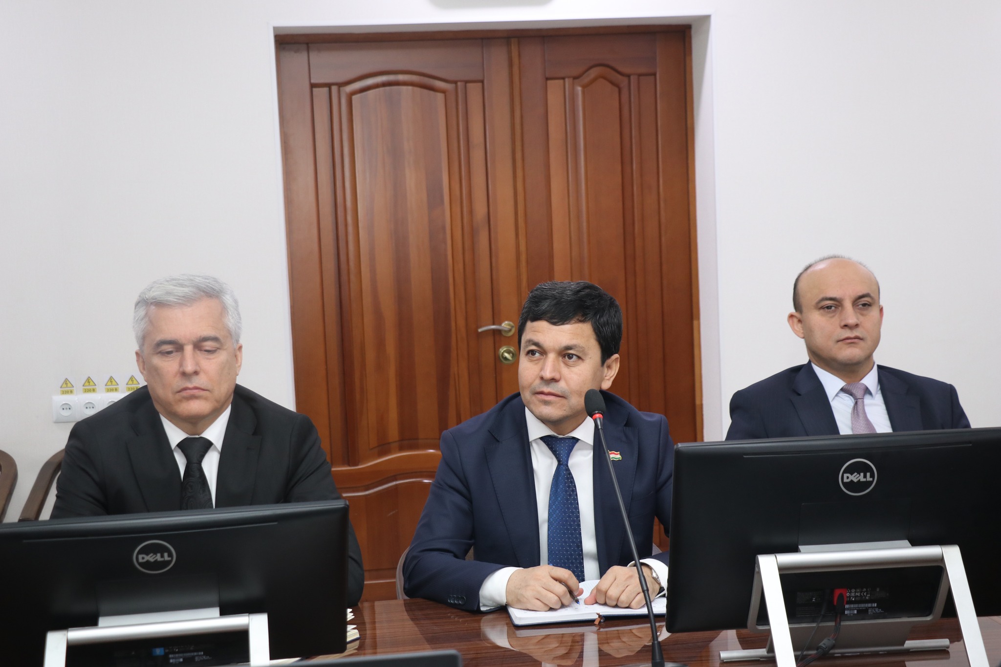 ﻿БАРРАСИИ ЛОИҲАИ БАРНОМАИ ТАЪМИН НАМУДАНИ МУАССИСАҲОИ ТАЪЛИМӢ БО КАБИНЕТҲОИ ФАННӢ ВА ОЗМОИШГОҲҲОИ МУҶАҲҲАЗИ ТАЪЛИМӢ БАРОИ СОЛҲОИ 2026–2030 img