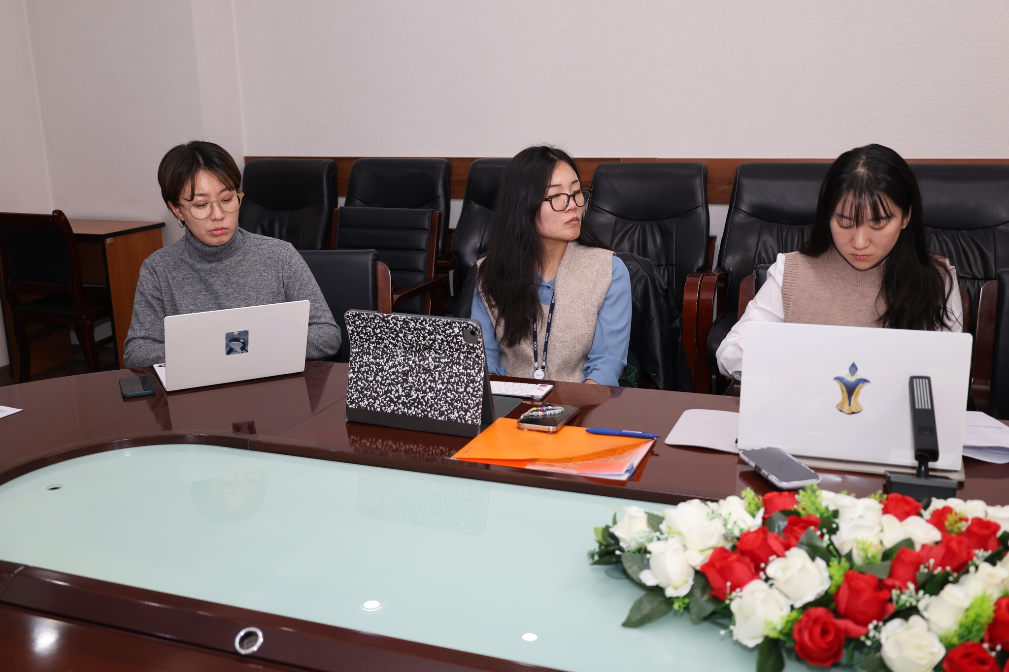 ﻿БАРРАСИИ ЛОИҲАИ “ТАҶДИДИ ТАҲСИЛОТИ ТЕХНИКӢ ВА КАСБӢ” ДАР ВОХӮРӢ БО НАМОЯНДАГОНИ KOICA img