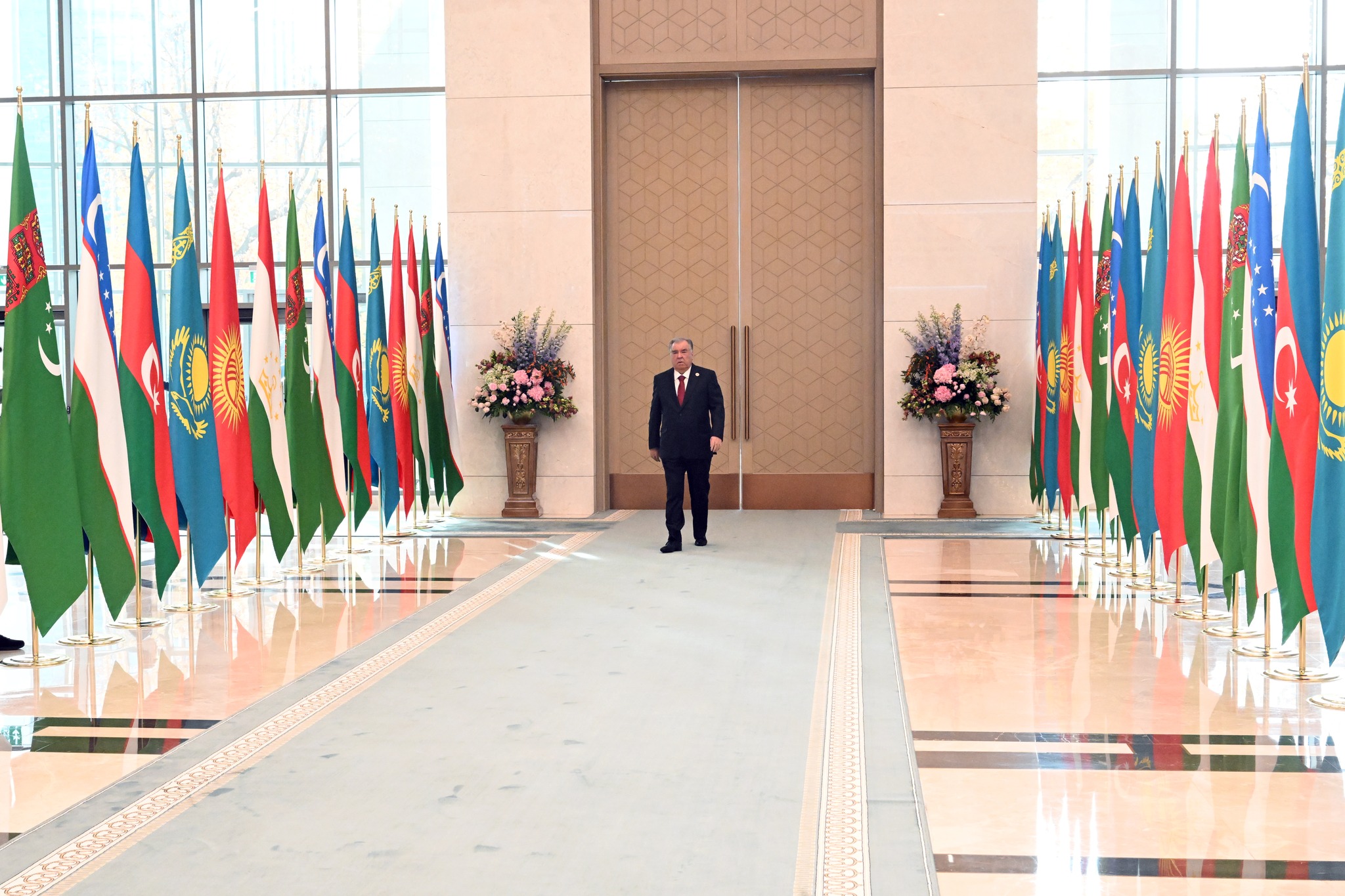 Иштирок дар Вохӯрии ҳафтуми машваратии сарони давлатҳои Осиёи Марказӣ img