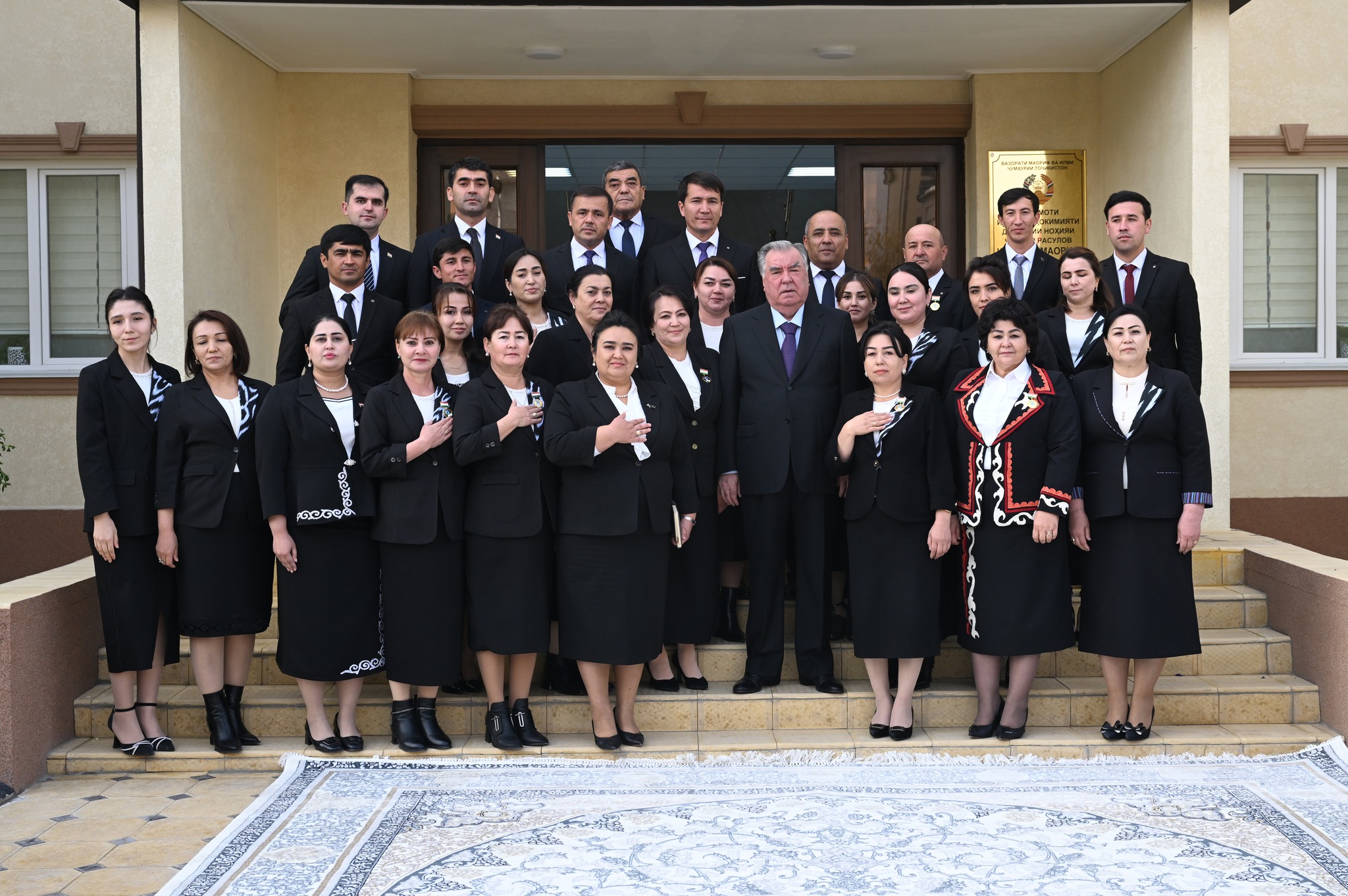 ﻿Ифтитоҳи бинои Шуъбаи маориф дар ноҳияи Ҷаббор Расулов img