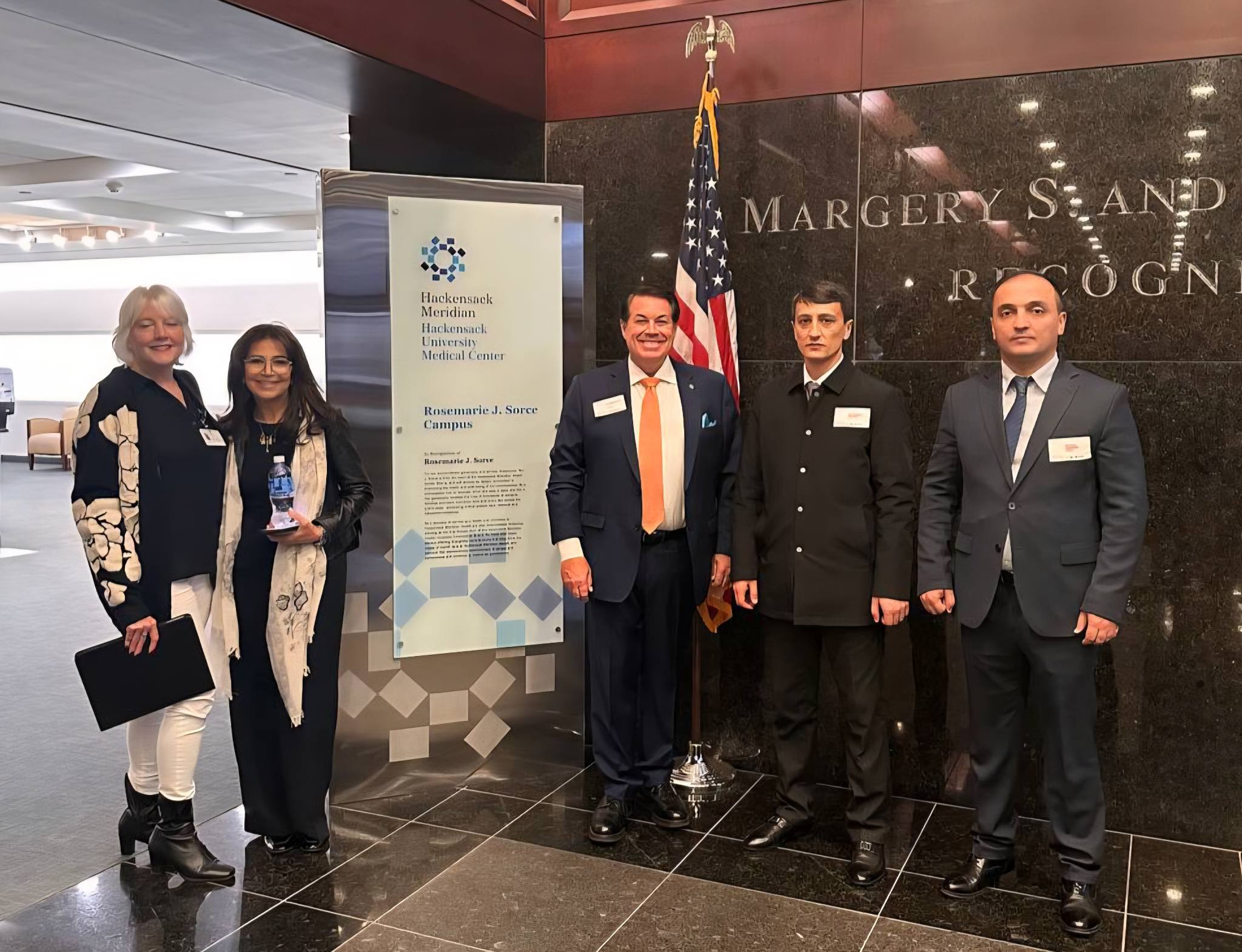 МУЛОҚОТ БО РОҲБАРИЯТИ МАРКАЗИ ТИББИИ ДОНИШГОҲИ ҲАКЕНСАК ДАР НЮ-ЙОРК  img