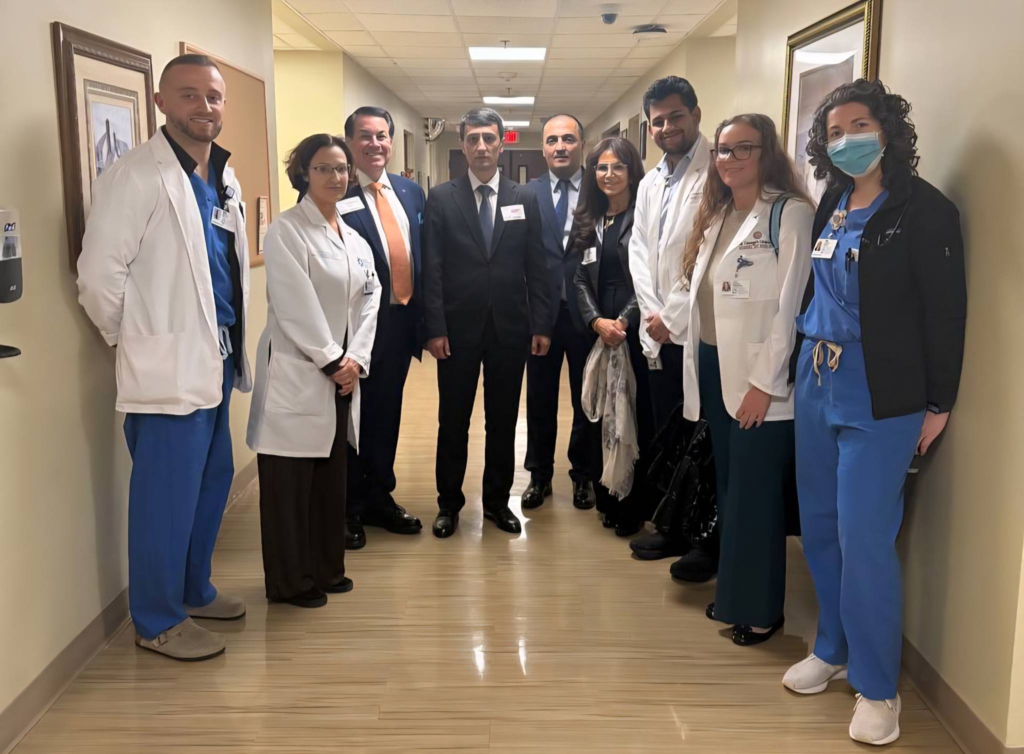 МУЛОҚОТ БО РОҲБАРИЯТИ МАРКАЗИ ТИББИИ ДОНИШГОҲИ ҲАКЕНСАК ДАР НЮ-ЙОРК  img