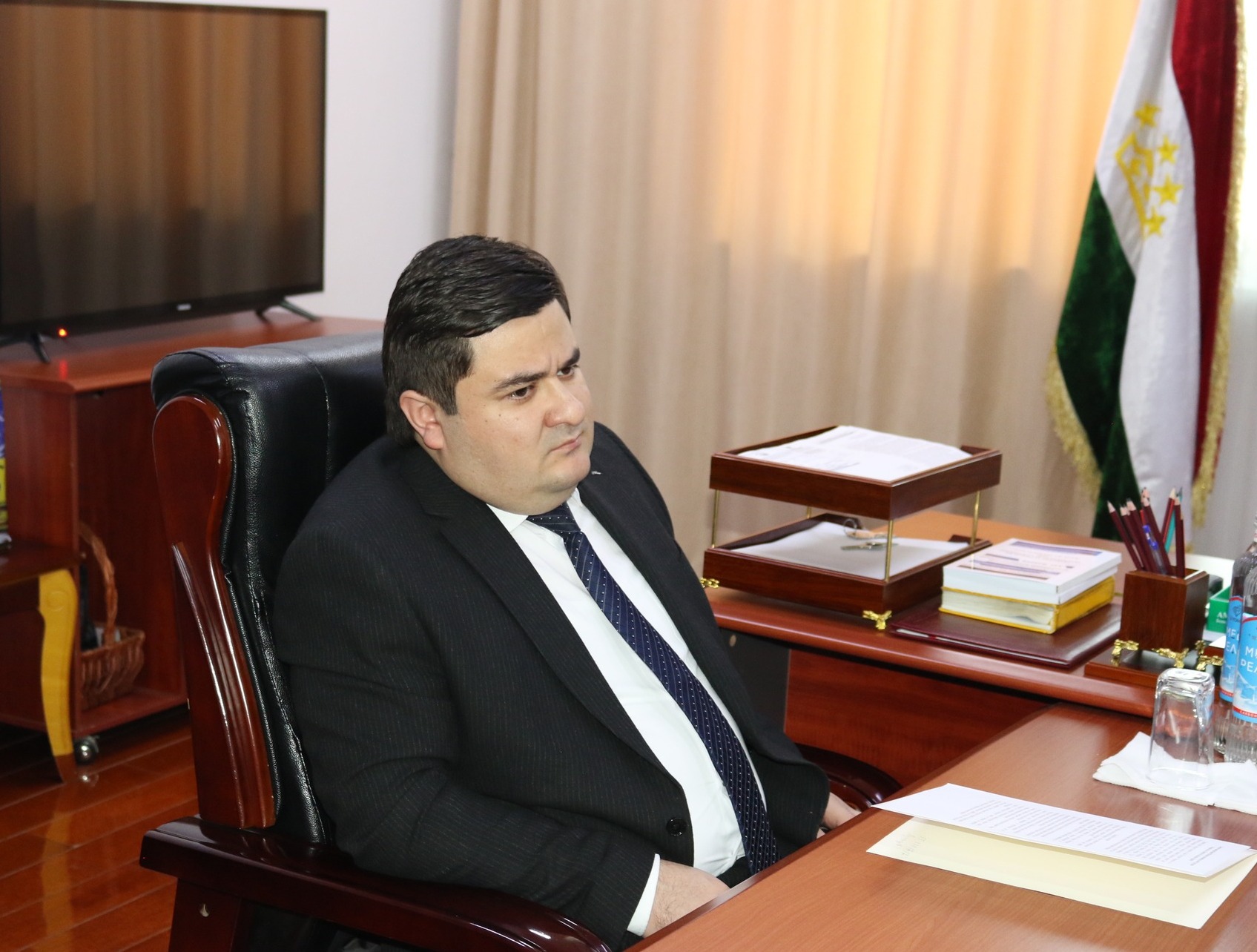 ﻿ВОХӮРИИ МУОВИНИ ВАЗИРИ МАОРИФ ВА ИЛМ БО РОҲБАРИ ТАШКИЛОТИ АКАДЕМИИ «BRIGHT» img