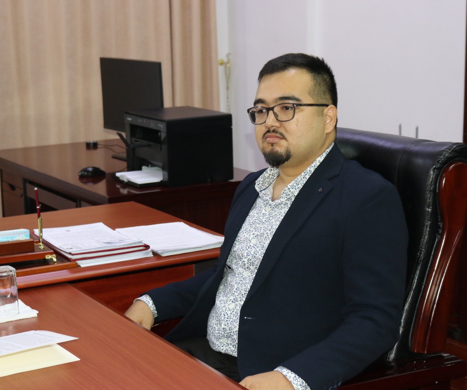 ﻿ВОХӮРИИ МУОВИНИ ВАЗИРИ МАОРИФ ВА ИЛМ БО РОҲБАРИ ТАШКИЛОТИ АКАДЕМИИ «BRIGHT» img