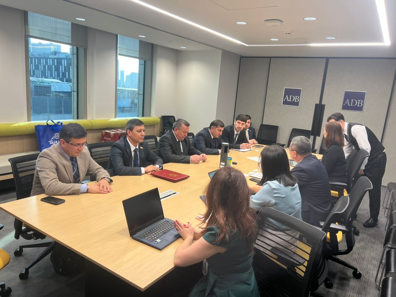 ﻿ИШТИРОКИ МУОВИНИ ЯКУМИ ВАЗИРИ МАОРИФ ВА ИЛМ ДАР 11-УМИН ФОРУМИ БАЙНАЛМИЛАЛИИ ТАҲСИЛОТ ВА МАҲОРАТҲОИ БОНКИ ОСИЁИИ РУШД img