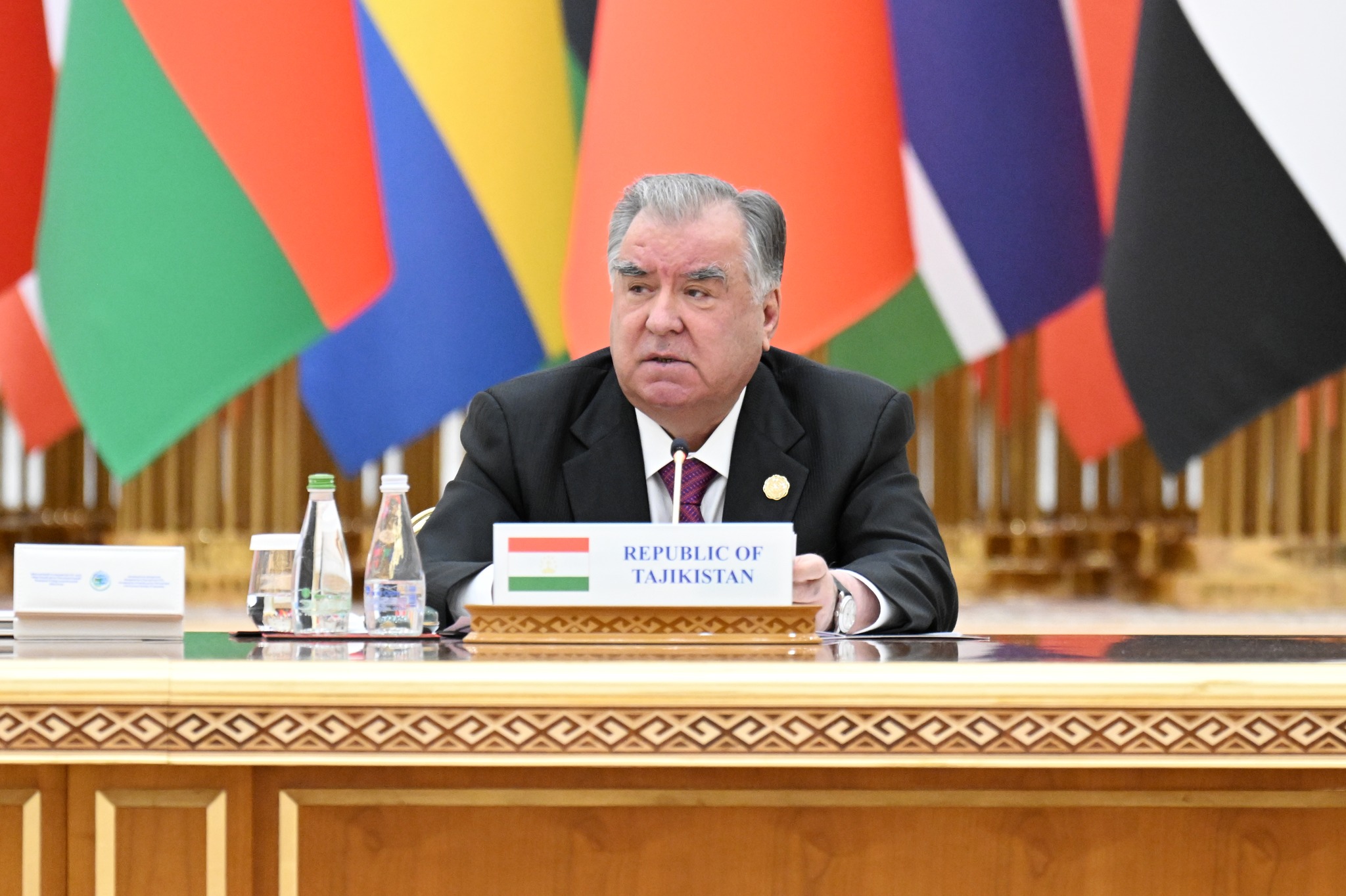 ﻿Иштирок ва суханронӣ дар Форуми байналмилалии сулҳ ва эътимод дар Ашхобод img