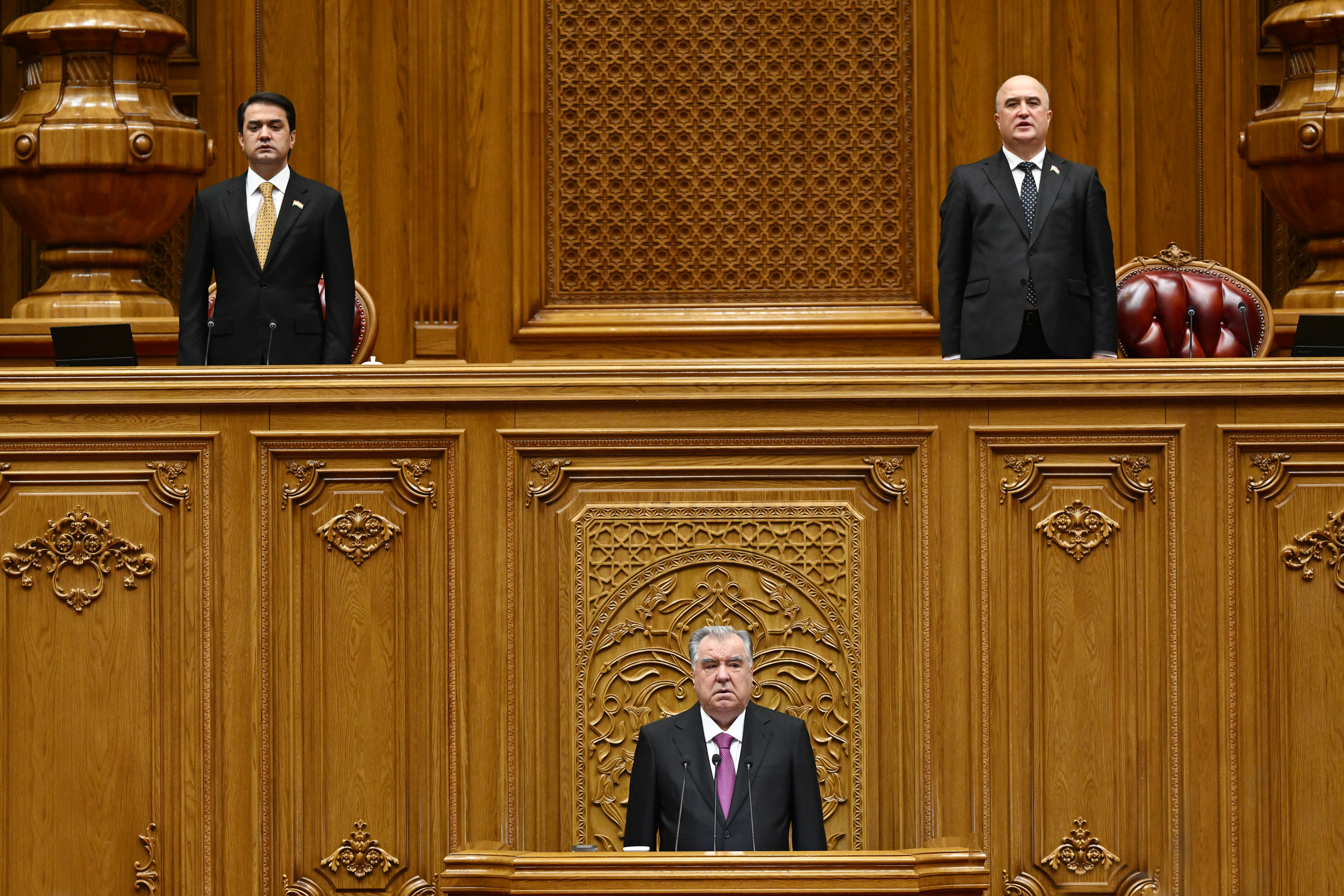 Паёми Президенти Ҷумҳурии Тоҷикистон муҳтарам Эмомалӣ Раҳмон дар бораи самтҳои асосии сиёсати дохилӣ ва хориҷии ҷумҳурӣ img