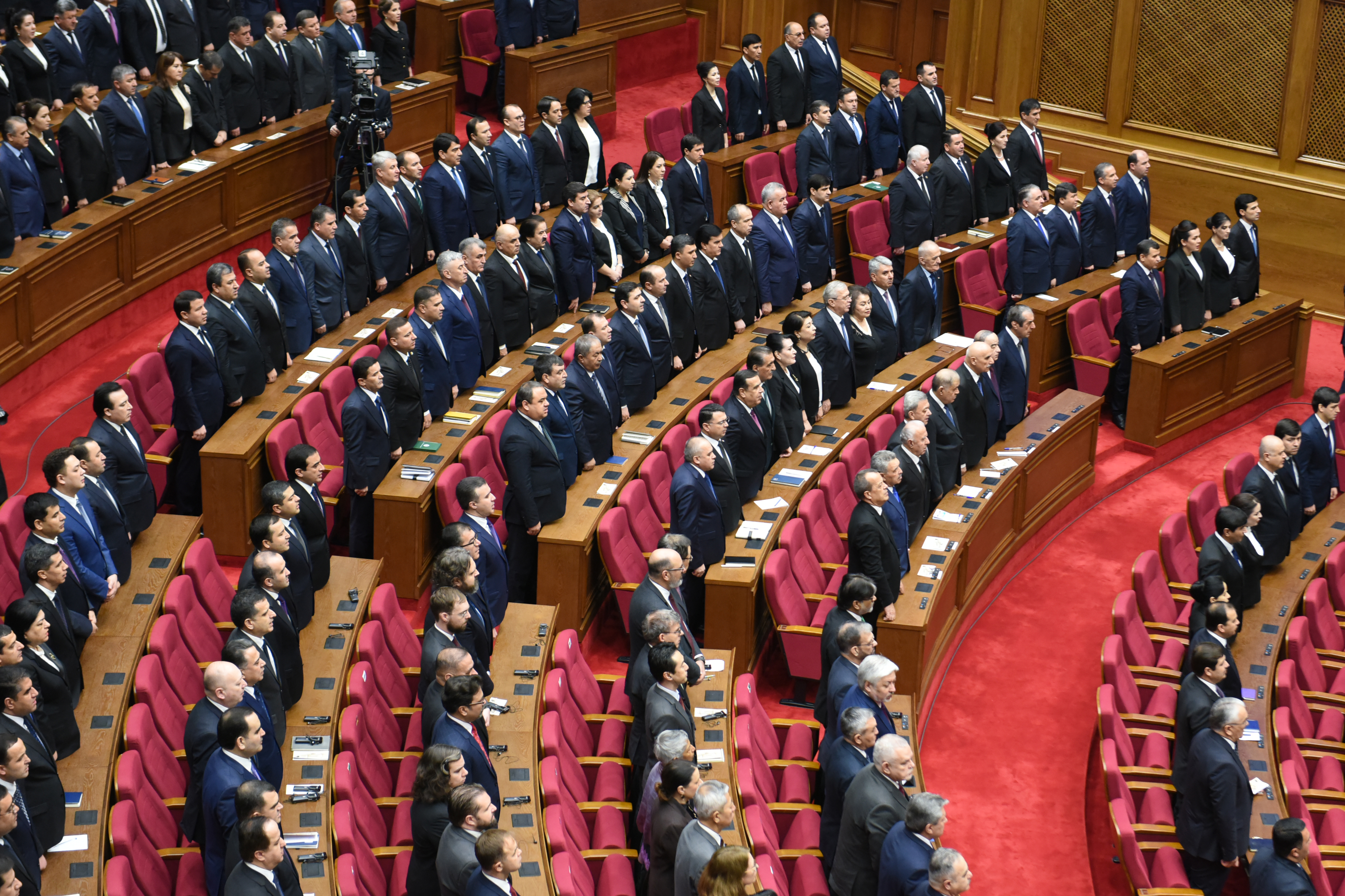 Паёми Президенти Ҷумҳурии Тоҷикистон муҳтарам Эмомалӣ Раҳмон дар бораи самтҳои асосии сиёсати дохилӣ ва хориҷии ҷумҳурӣ img