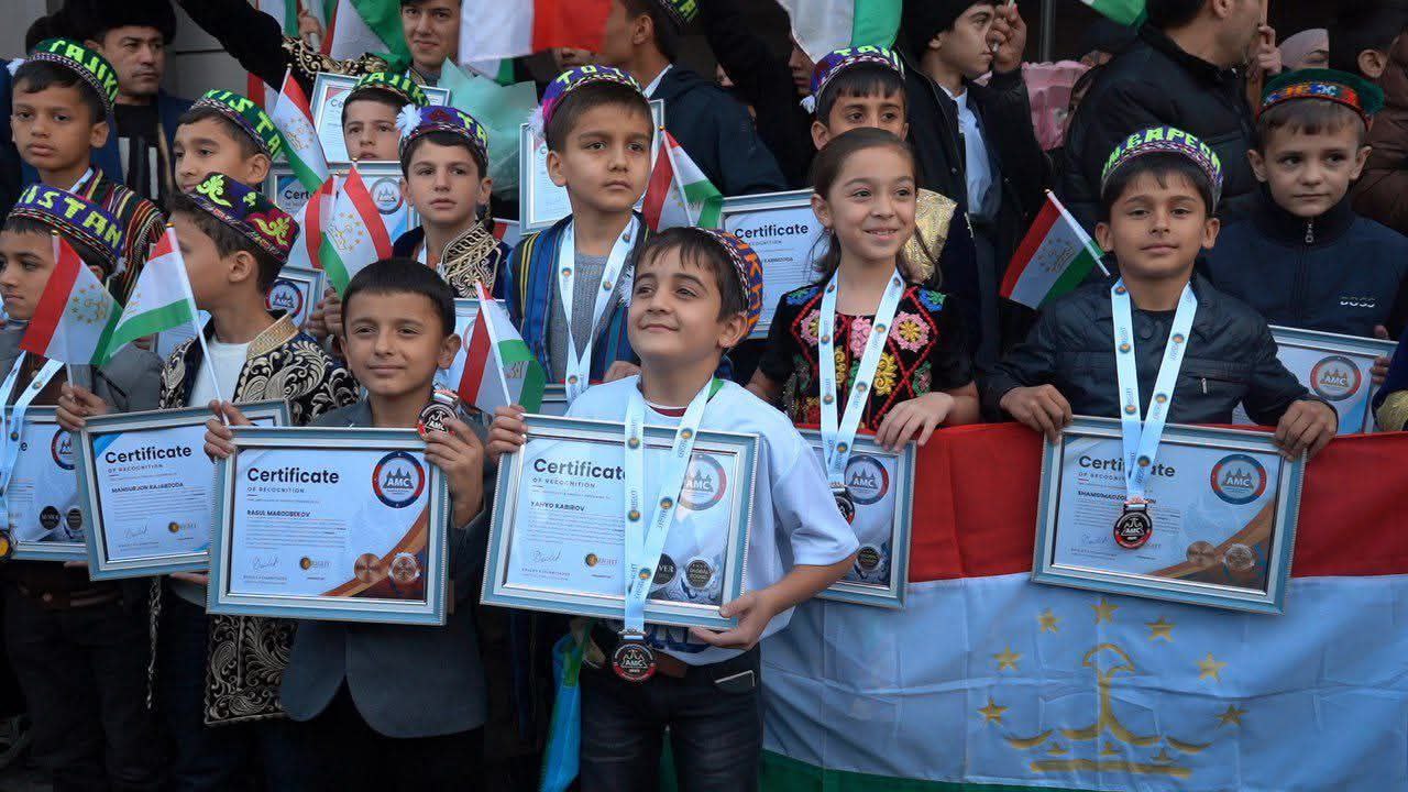 ДАСТАИ МУНТАХАБИ ТОҶИКИСТОН БО 51 МЕДАЛ БА ВАТАН БАРГАШТ img