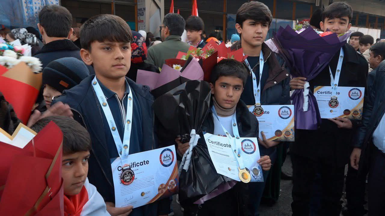 ДАСТАИ МУНТАХАБИ ТОҶИКИСТОН БО 51 МЕДАЛ БА ВАТАН БАРГАШТ img