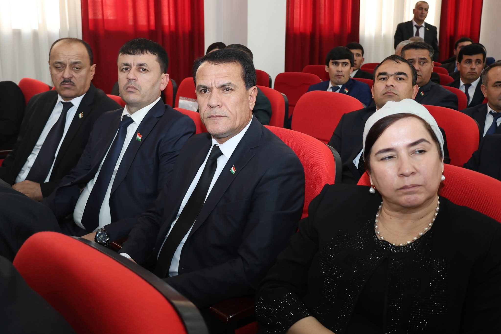 ВОХӮРӢ БО САРДОРОНИ РАЁСАТ, МУДИРОН ВА КИТОБДОРОНИ ШУЪБАҲОИ МАОРИФИ ШАҲРУ НОҲИЯҲОИ ҶУМҲУРӢ img