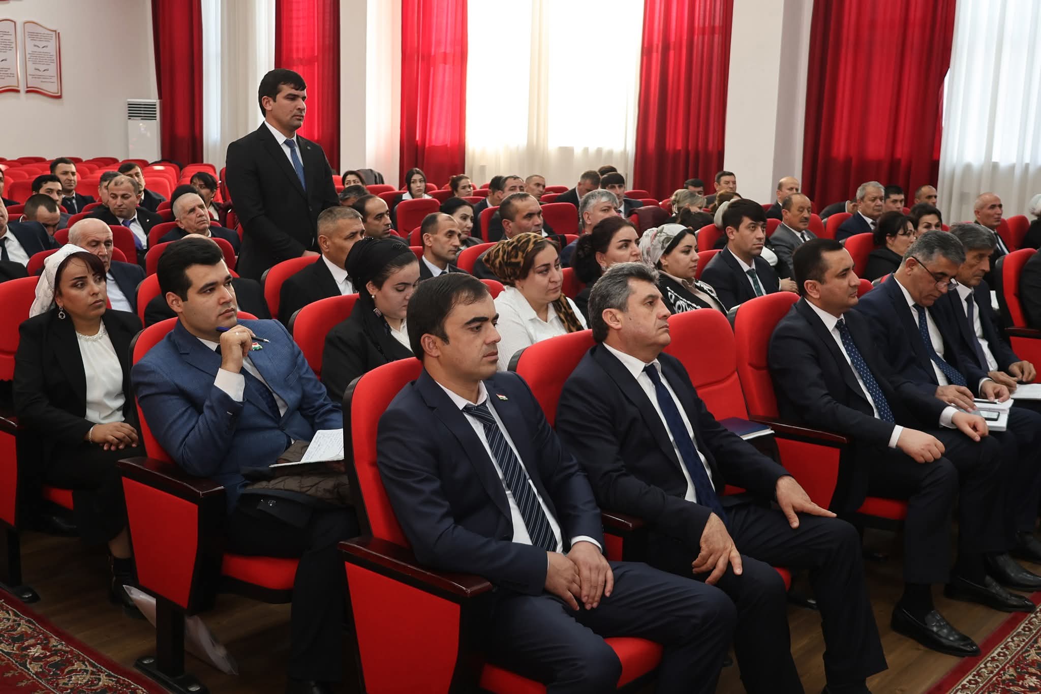 ВОХӮРӢ БО САРДОРОНИ РАЁСАТ, МУДИРОН ВА КИТОБДОРОНИ ШУЪБАҲОИ МАОРИФИ ШАҲРУ НОҲИЯҲОИ ҶУМҲУРӢ img