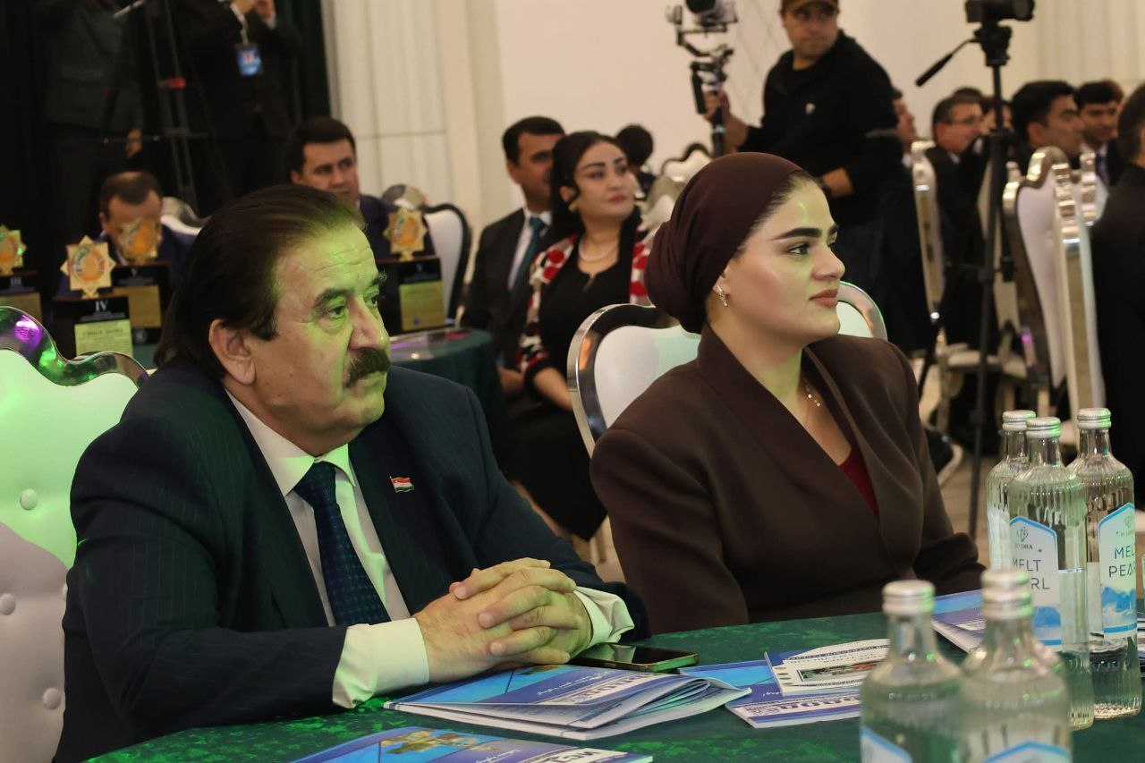 МАРОСИМИ ҶОИЗАСУПОРИИ ҒОЛИБОНИ ДАВРИ ҶУМҲУРИЯВӢ ВА БАЙНАЛМИЛАЛИИ ОЛИМПИАДАҲОИ ФАННӢ ДАР СОЛИ 2025 img