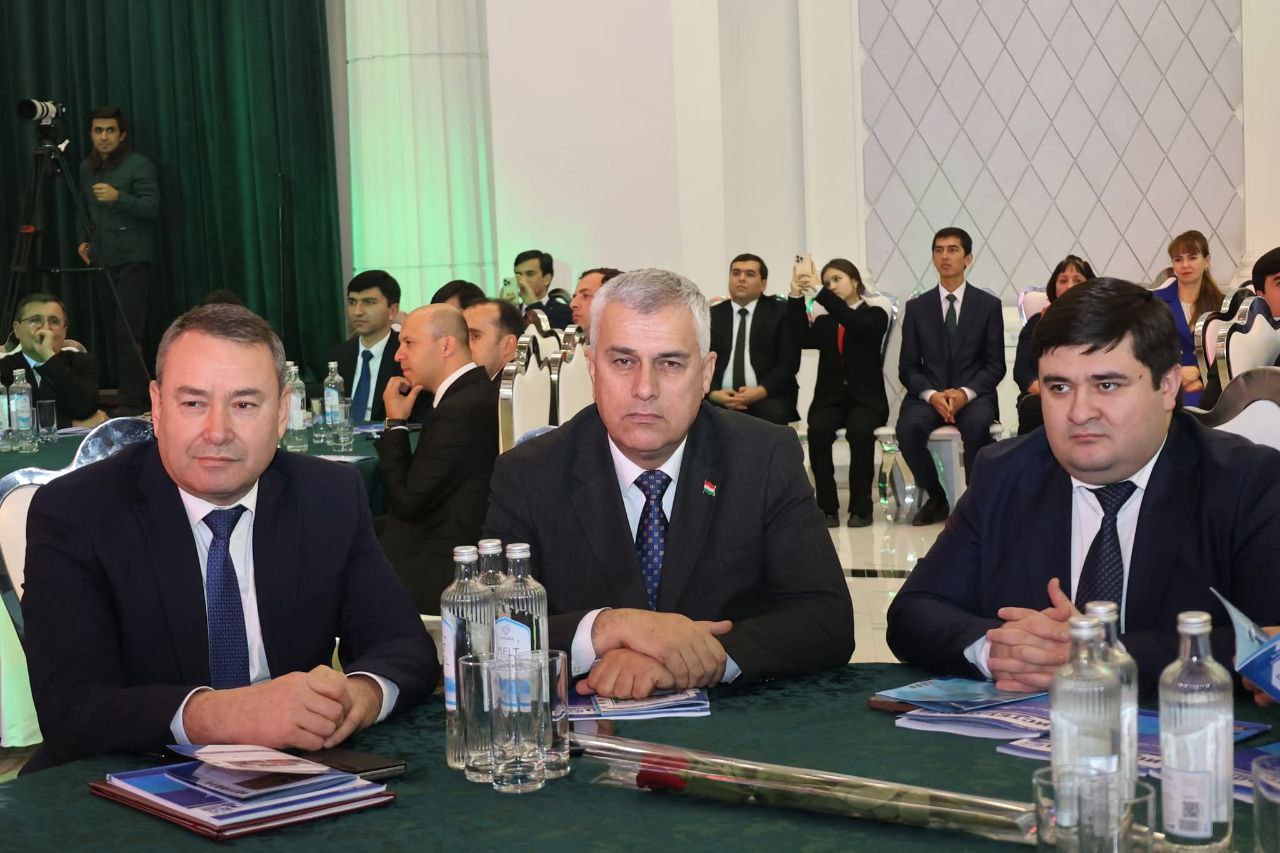 МАРОСИМИ ҶОИЗАСУПОРИИ ҒОЛИБОНИ ДАВРИ ҶУМҲУРИЯВӢ ВА БАЙНАЛМИЛАЛИИ ОЛИМПИАДАҲОИ ФАННӢ ДАР СОЛИ 2025 img