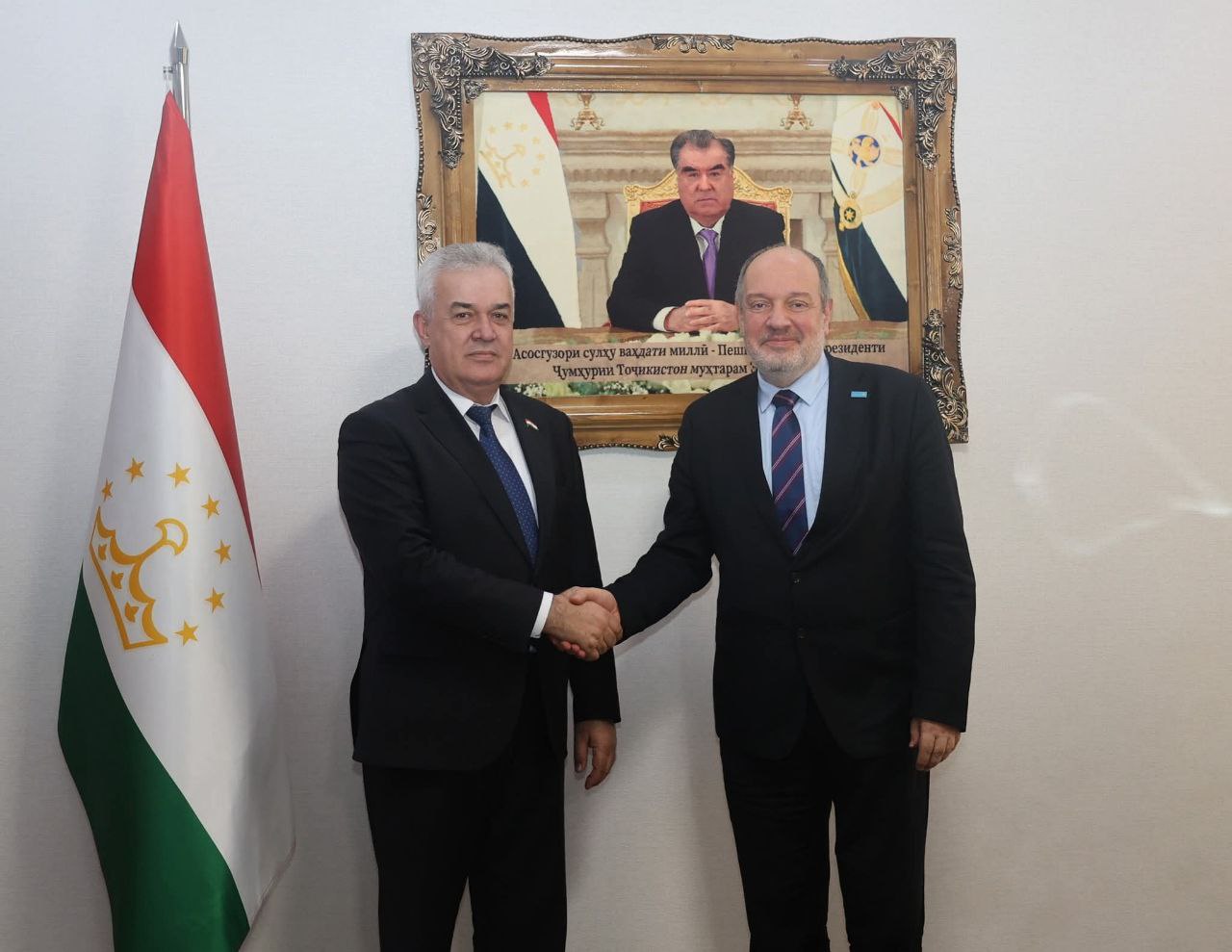 ВОХӮРӢ БО РОҲБАРИ НАМОЯНДАГИИ ХАЗИНАИ КӮДАКОНИ СММ – ЮНИСЕФ ДАР ТОҶИКИСТОН img