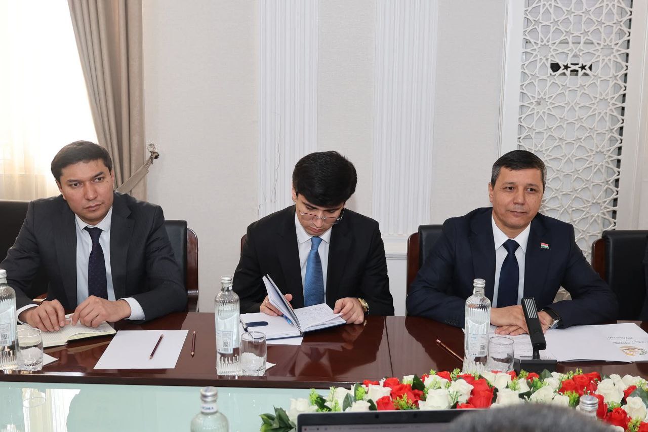 ТАҚВИЯТИ ҲАМКОРИҲО ҶИҲАТИ ПАЙВАСТ НАМУДАНИ МУАССИСАҲОИ ТАЪЛИМӢ БА ИНТЕРНЕТ ДАР ДОИРАИ ТАШАББУСИ GIGA img