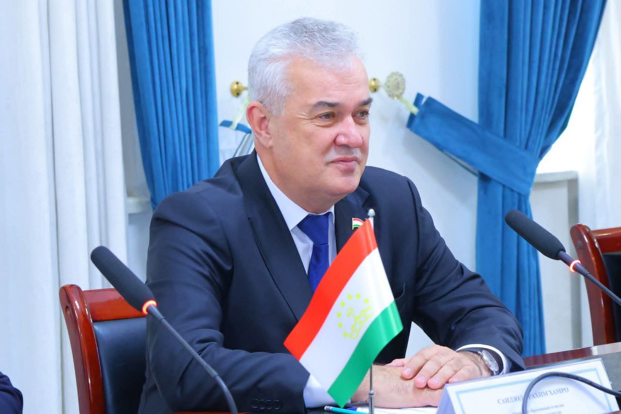 МУЛОҚОТ БО ВАЗИРИ ТАҲСИЛОТИ ОЛӢ, ИЛМ ВА ИННОВАТСИЯИ ҶУМҲУРИИ ӮЗБЕКИСТОН ДАР ҲОШИЯИ ФОРУМИ СЕЮМИ РЕКТОРОН img