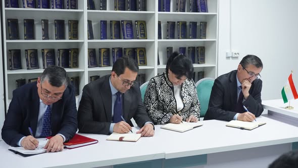 ҶАМЪБАСТИ ДАВРИ МИНТАҚАВИИ ОЛИМПИАДАҲОИ ФАННӢ ВА ОМОДАГӢ БА ДАВРИ ҶУМҲУРИЯВӢ img