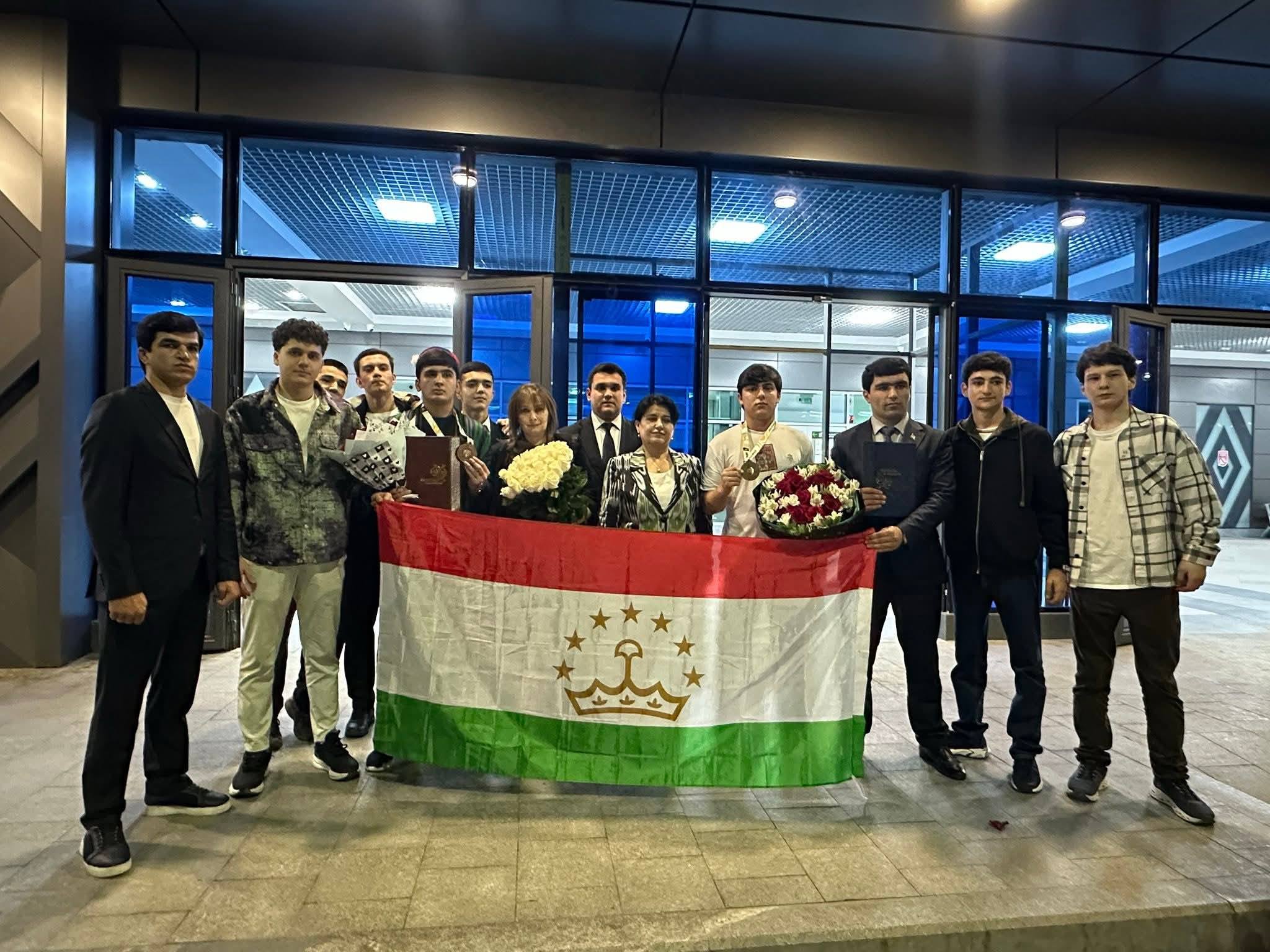 ПАЗИРОИИ ҒОЛИБОНИ ОЛИМПИАДАИ БАЙНАЛМИЛАЛИИ «BRAINIACS» img