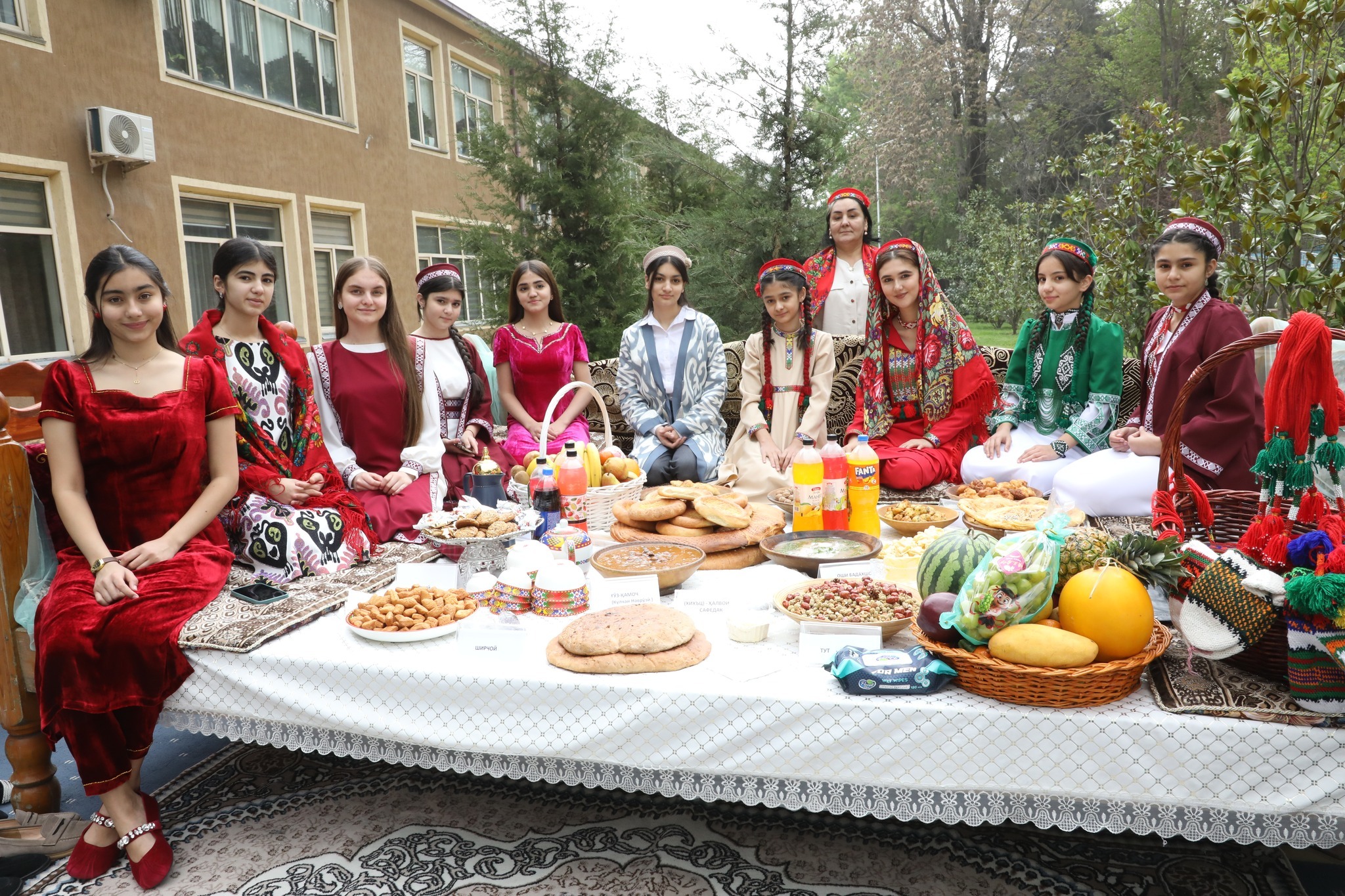 СУРУР ВА ФАЙЗИ ҶАШНИ НАВРӮЗИ БАЙНАЛМИЛАЛӢ ДАР САРРАЁСАТИ МАОРИФИ ШАҲРИ ДУШАНБЕ img