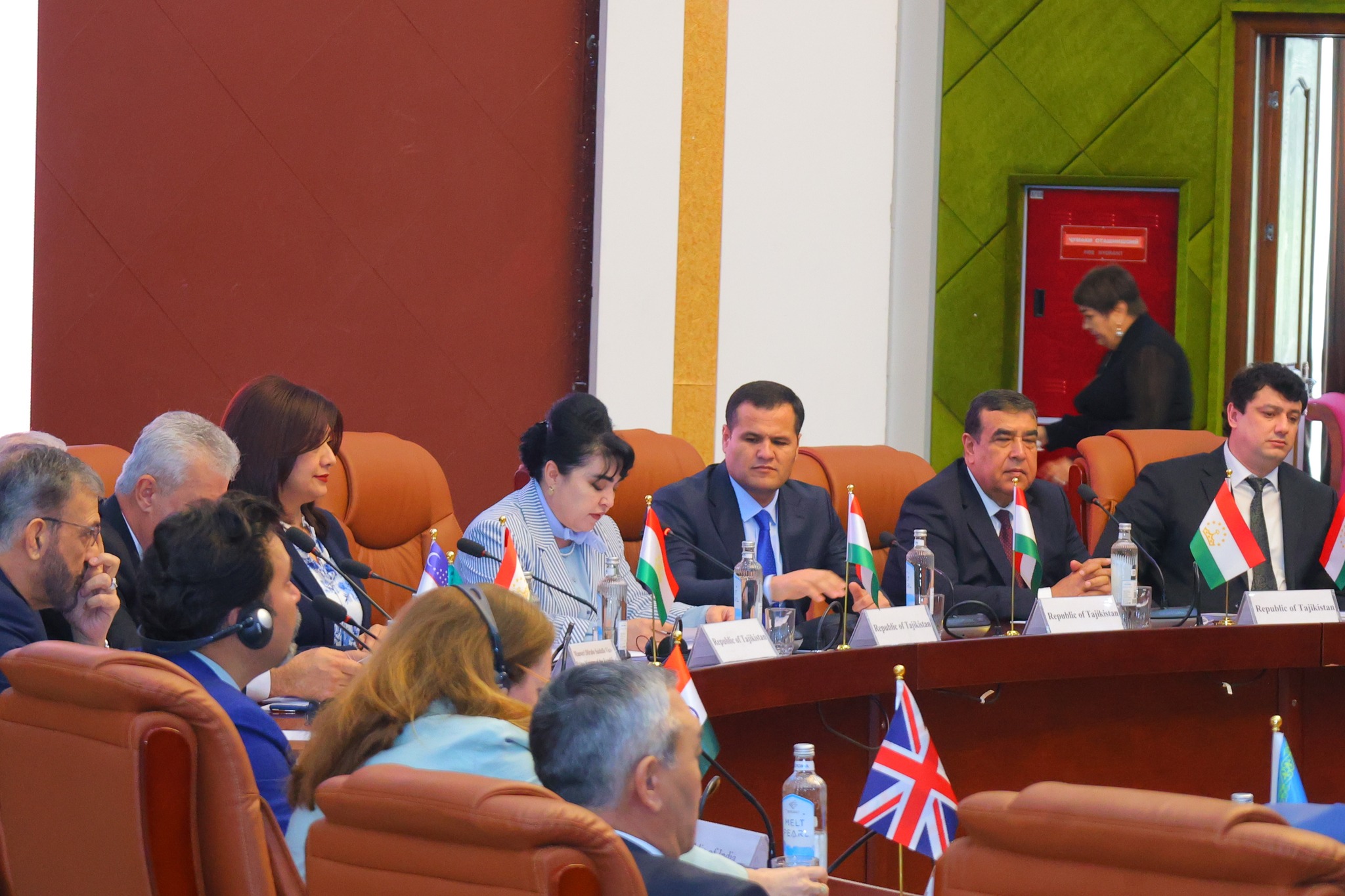 ИФТИТОҲИ РАСМИИ СЕЮМИН ФЕСТИВАЛ-НАМОИШГОҲИ БАЙНАЛМИЛАЛИИ ДОНИШГОҲҲОИ ДАВЛАТҲОИ ХОРИҶӢ ДАР ТОҶИКИСТОН - 2026 img