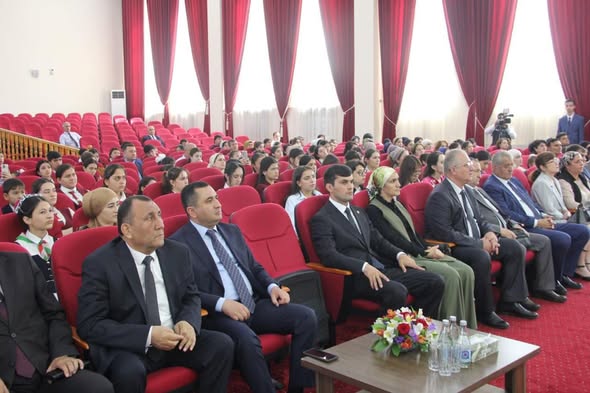 ҶАМЪБАСТИ ДАВРИ НОҲИЯВИИ ОЗМУНИ ҶУМҲУРИЯВИИ «ФУРӮҒИ СУБҲИ ДОНОӢ КИТОБ АСТ» ДАР НОҲИЯИ ИСМОИЛИ СОМОНӢ img