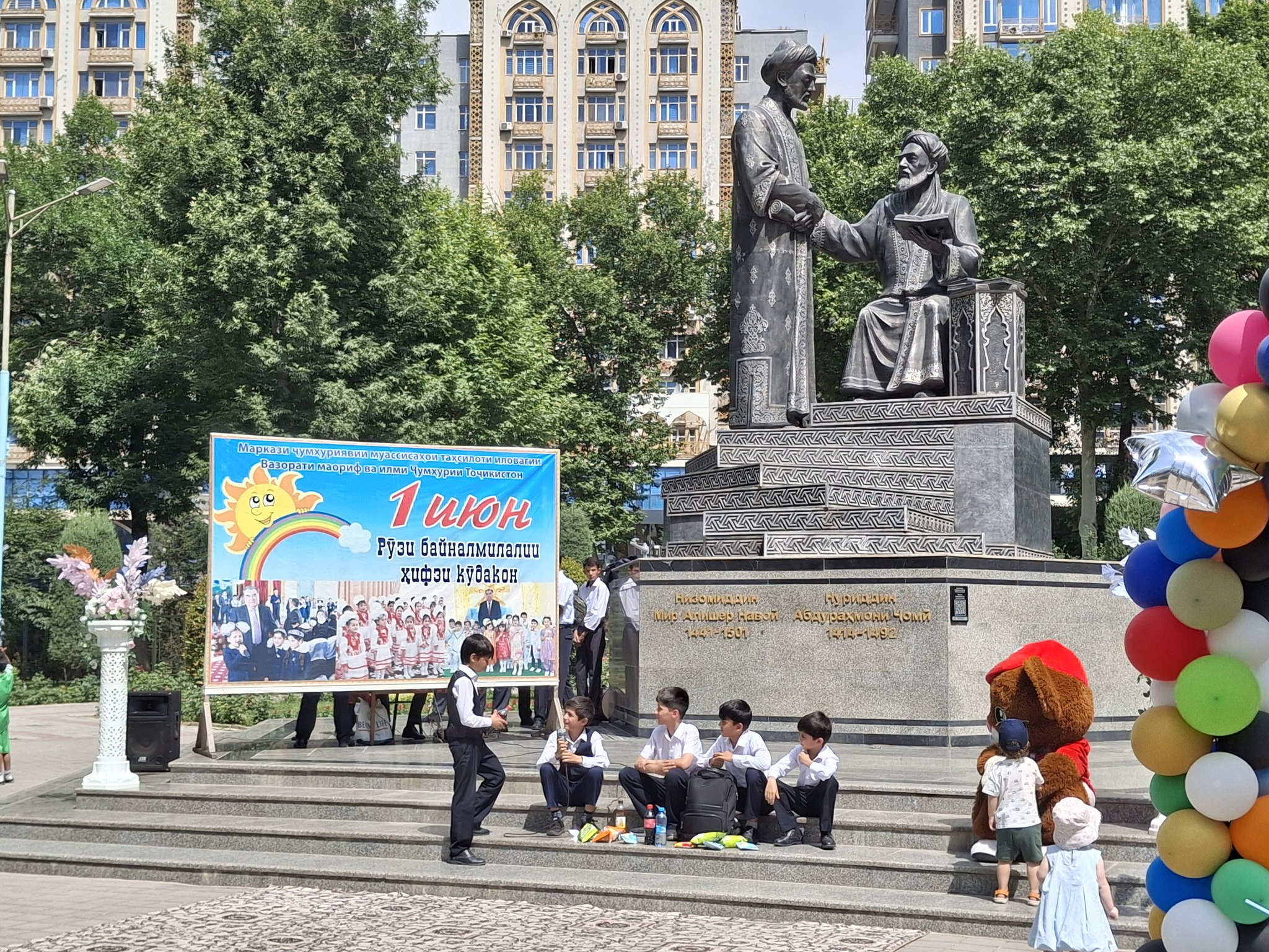 ТАҶЛИЛИ РӮЗИ БАЙНАЛМИЛАЛИИ ҲИФЗИ КӮДАКОН ДАР ШАҲРИ ДУШАНБЕ img