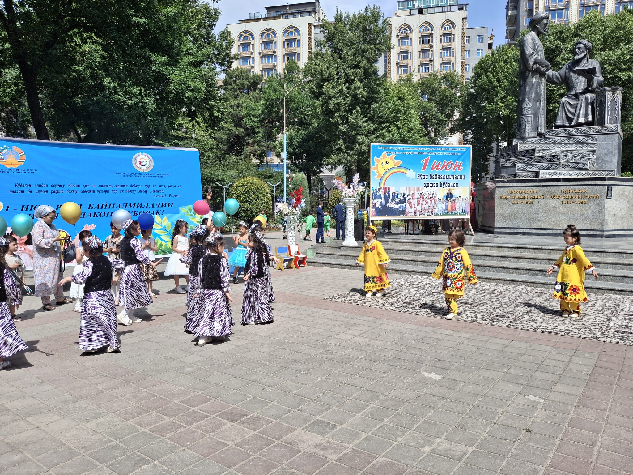 ТАҶЛИЛИ РӮЗИ БАЙНАЛМИЛАЛИИ ҲИФЗИ КӮДАКОН ДАР ШАҲРИ ДУШАНБЕ img